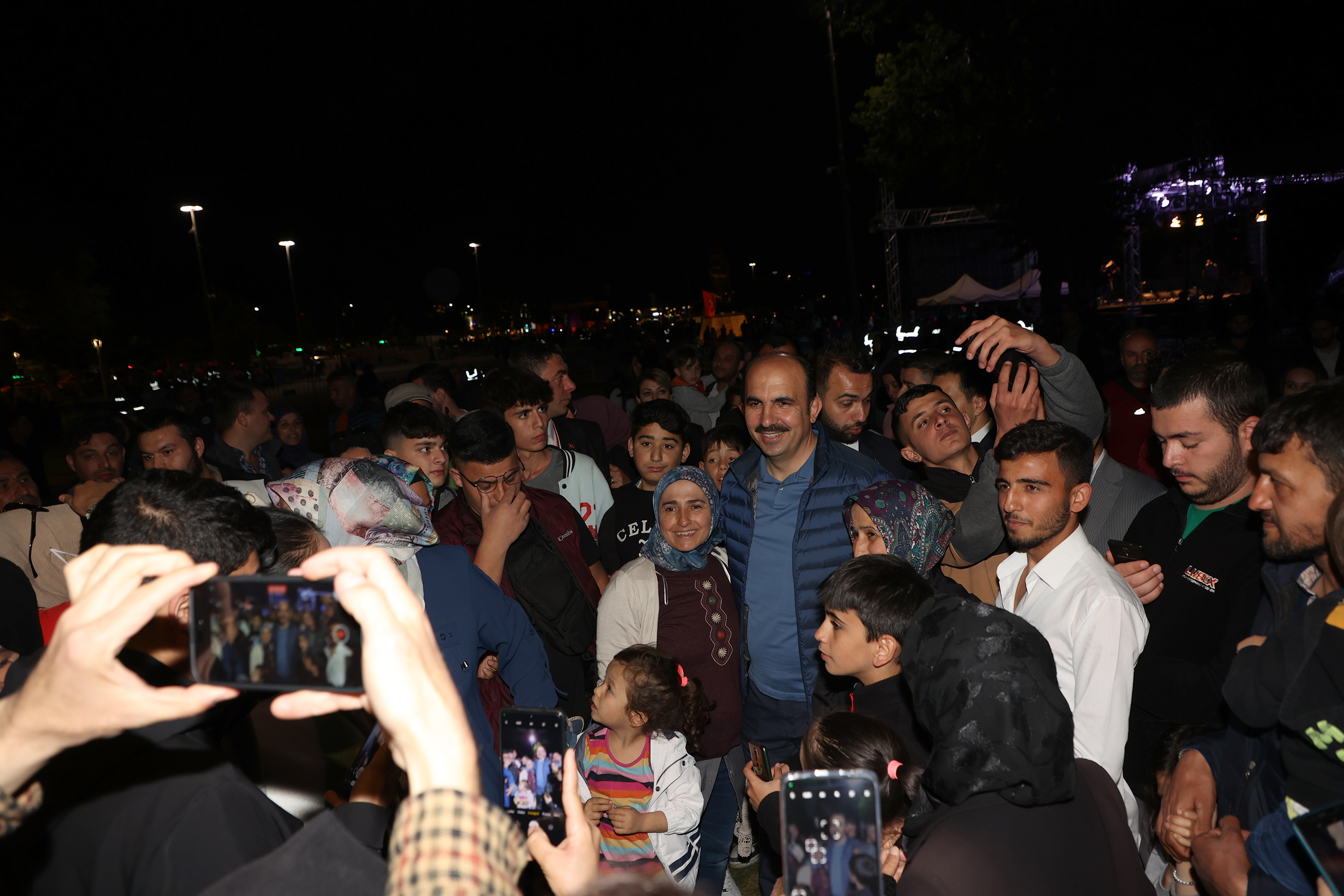 Başkan Altay, Uğur Işılak Konserinde Konyalıların Coşkusuna Ortak Oldu