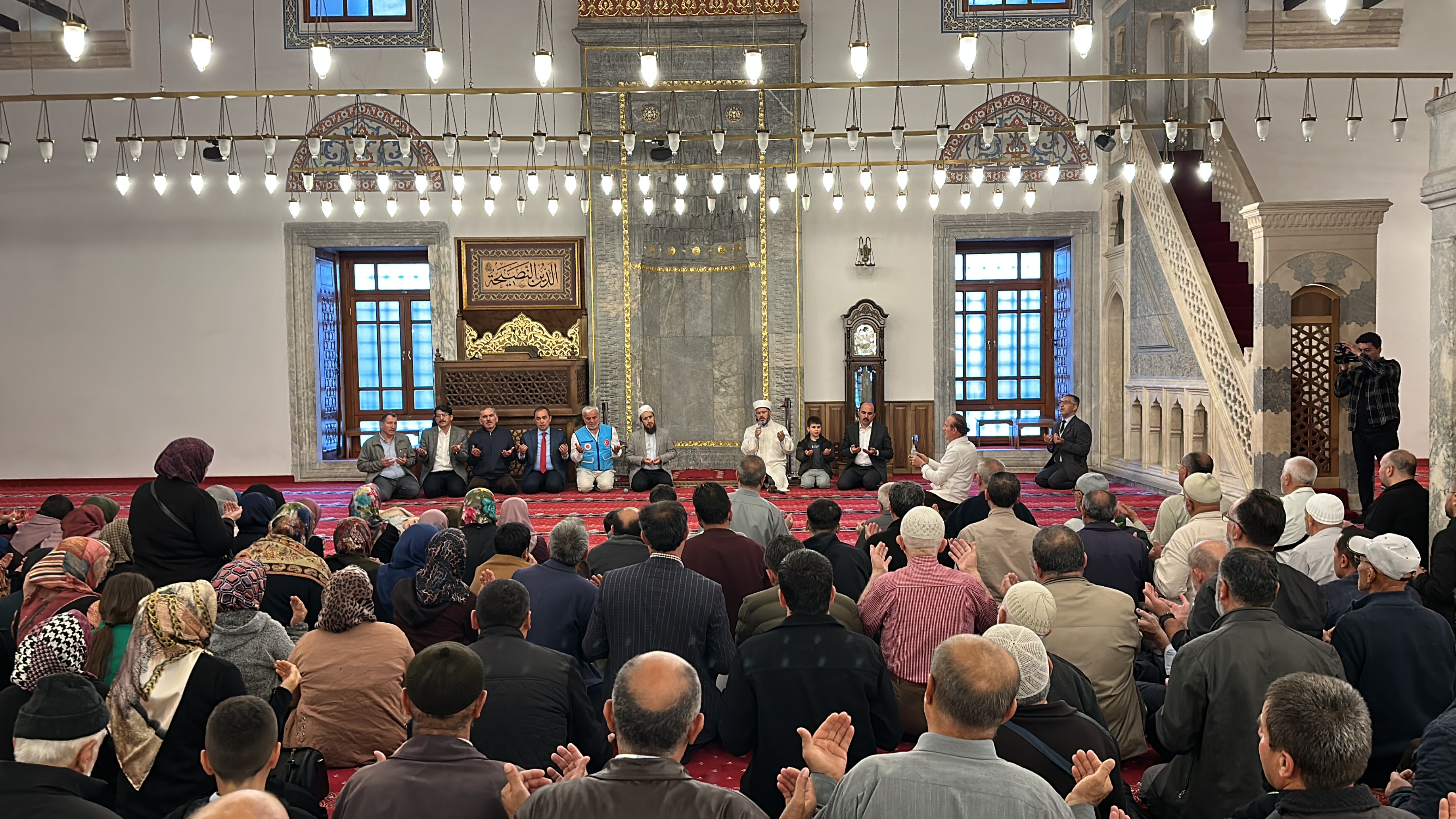 BAŞKAN ALTAY TÜRKİYE’NİN İLK HAC KAFİLESİNİ UĞURLADI