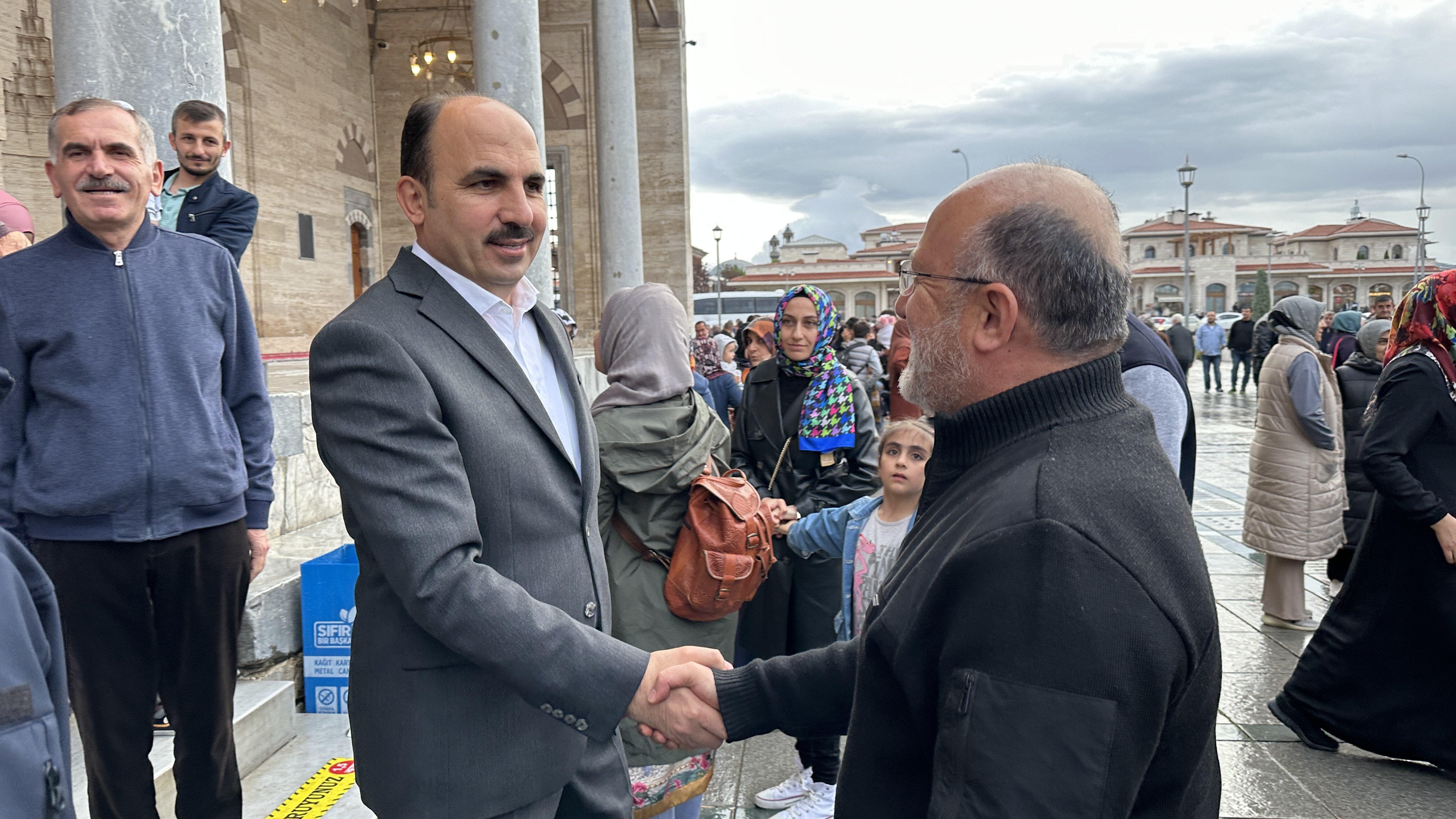 BAŞKAN ALTAY TÜRKİYE’NİN İLK HAC KAFİLESİNİ UĞURLADI