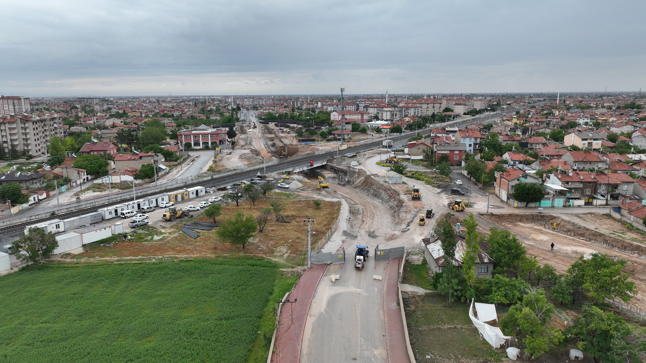 ALPARSLAN TÜRKEŞ CADDESİ AÇILDI; TAŞKÖPRÜ ALT GEÇİDİNİN TEMELİ ATILDI