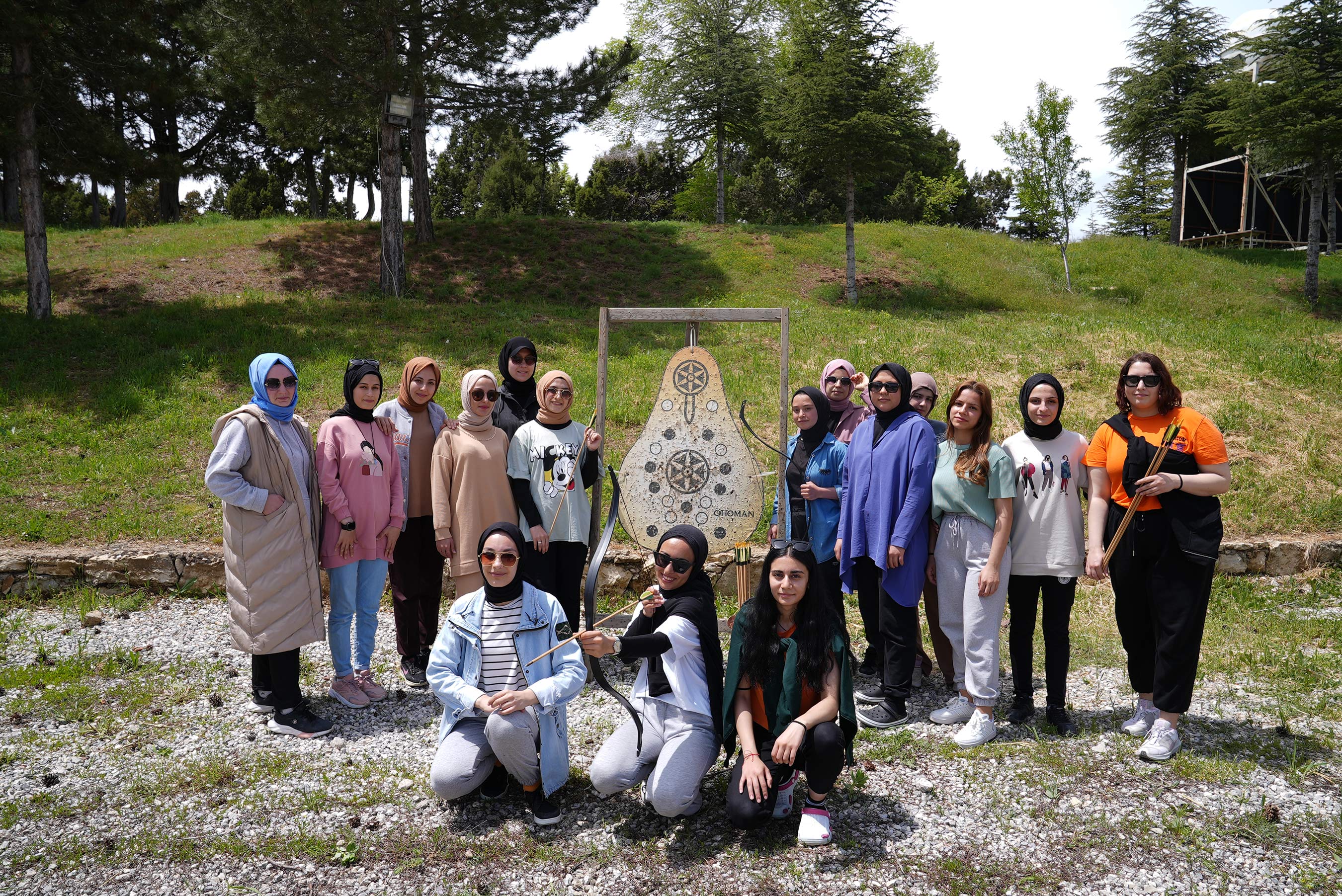 LİSE MEDENİYET AKADEMİLERİNDEN YKS ÖĞRENCİLERİNE MOTİVASYON KAMPI
