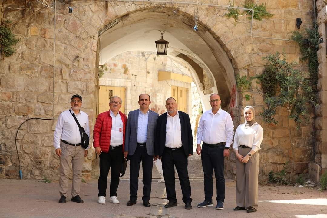 KONYA BÜYÜKŞEHİR FİLİSTİNLİ AİLENİN İSRAİL TARAFINDAN YIKILAN EVİNİ YENİDEN İNŞA EDECEK