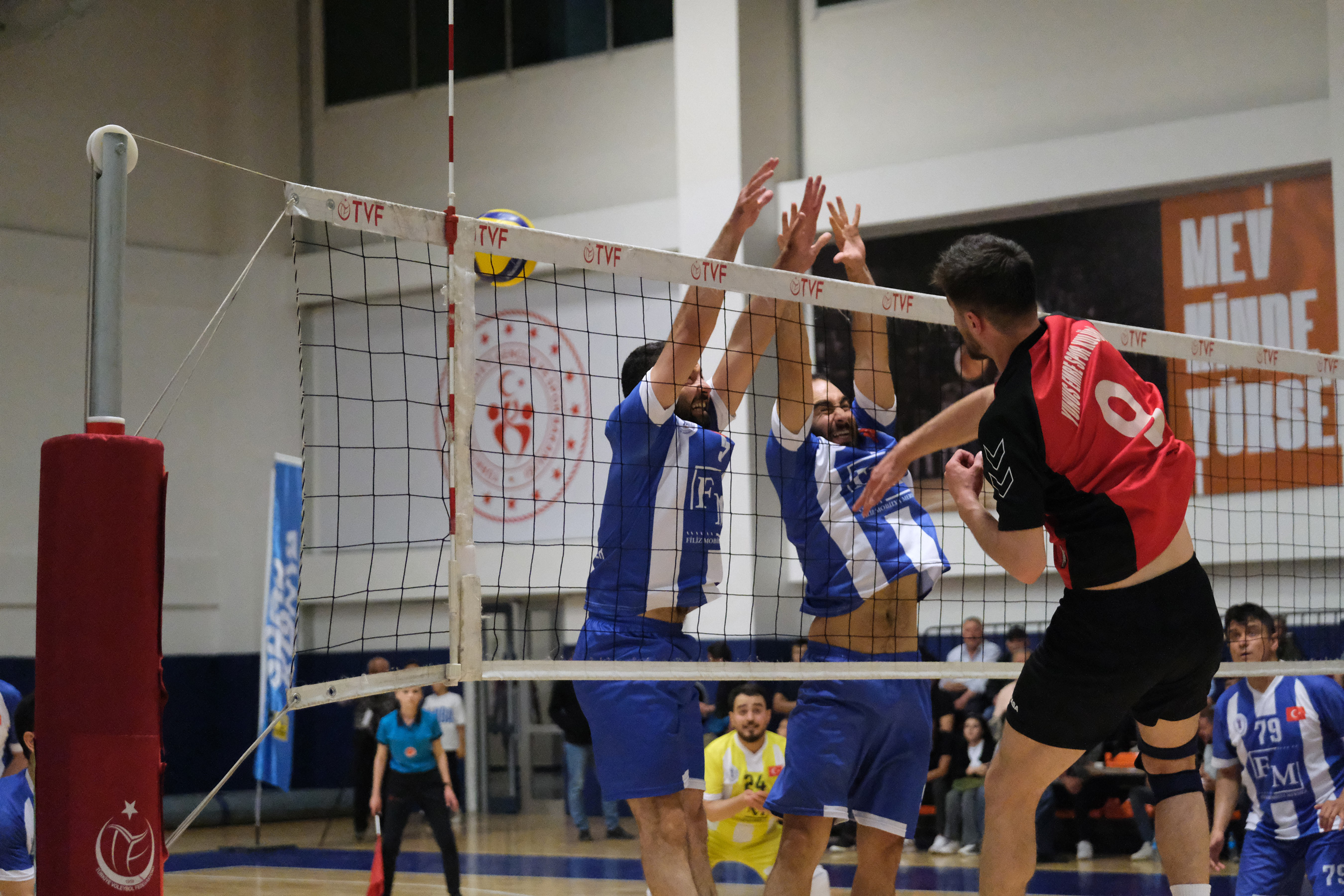 KONYA BÜYÜKŞEHİR’İN İLÇELER ARASI VOLEYBOL TURNUVASI’NDA ŞAMPİYON ÇUMRA OLDU