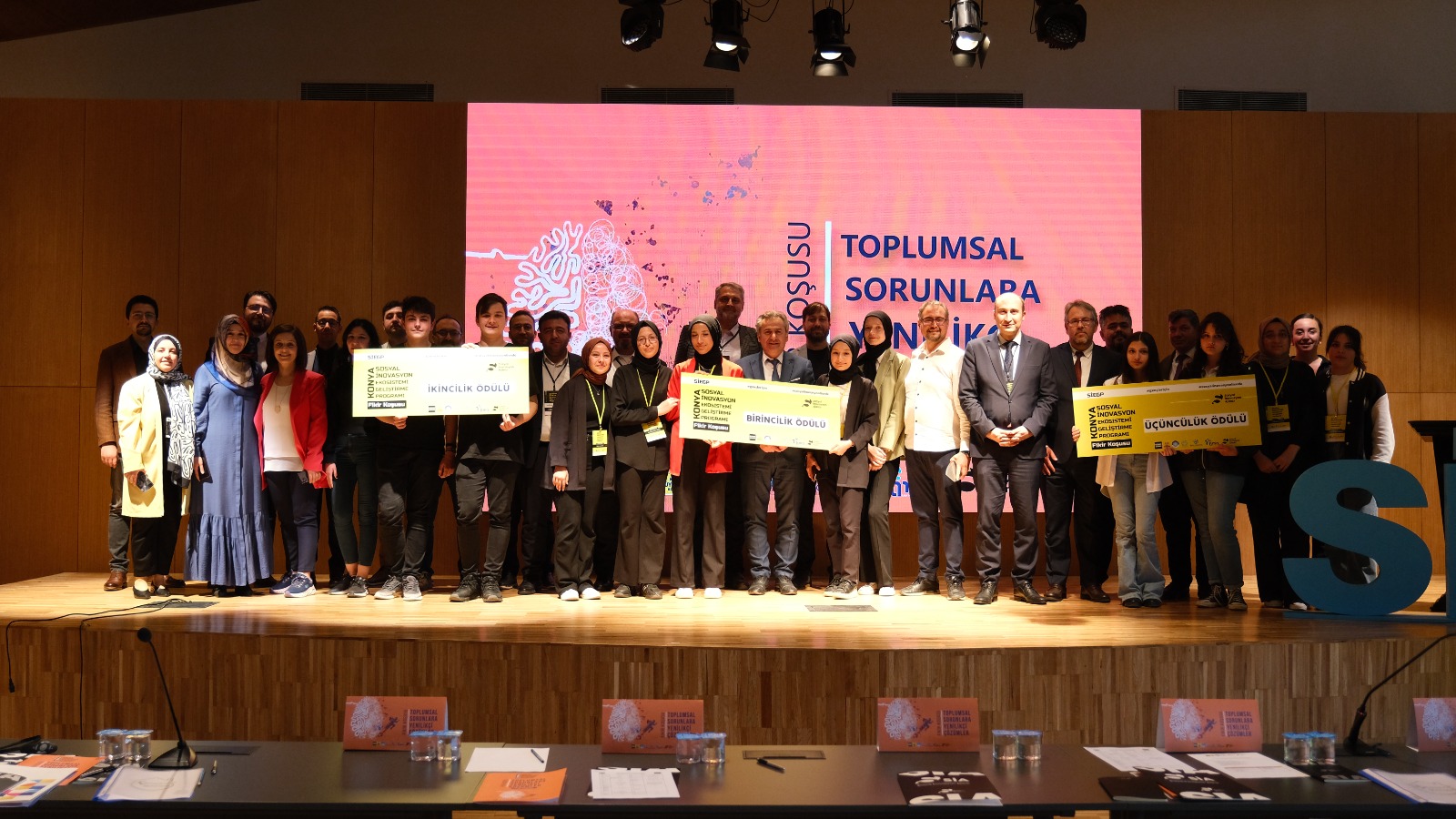 SOSYAL İNOVASYON EKOSİSTEMİ GELİŞTİRME PROGRAMINDA GENÇLER FİKİRLERİYLE YARIŞTI