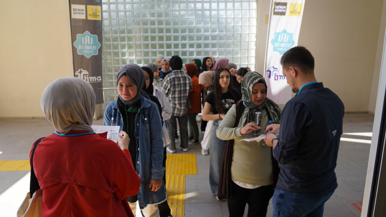 LİSE MEDENİYET AKADEMİLERİ’NDEN ÜNİVERSİTE ADAYLARINA YKS PROVASI