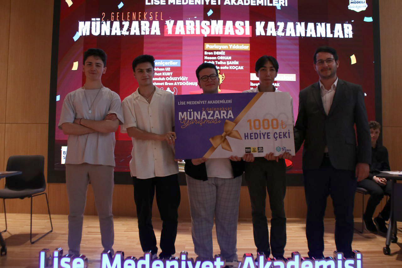LİSE MEDENİYET AKADEMİLERİ MÜNAZARA YARIŞMASINDA ÖĞRENCİLER KIYASIYA YARIŞTI