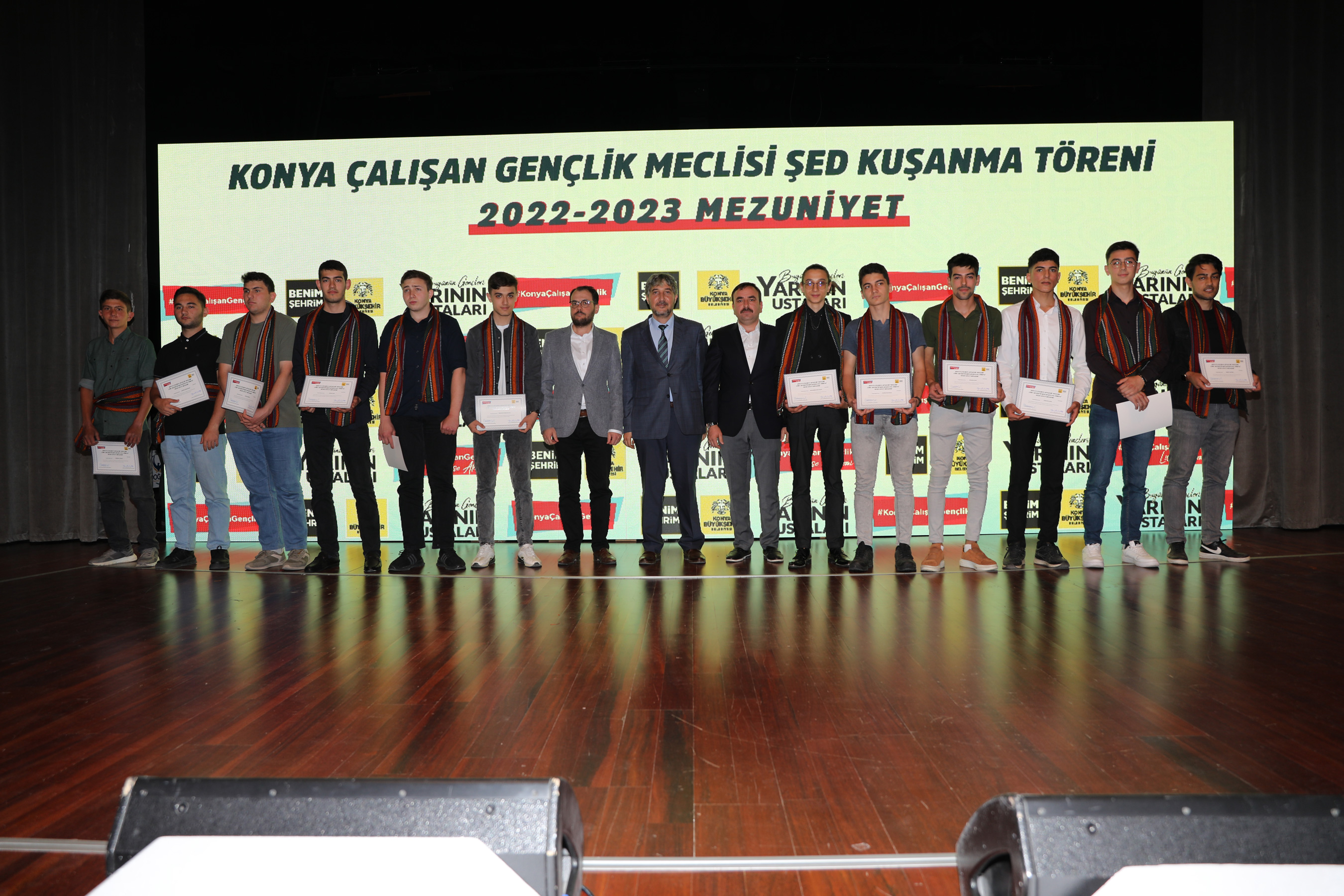 KONYA BÜYÜKŞEHİR BELEDİYESİ ÇALIŞAN GENÇLİK MECLİSİ’NDEN MEZUNİYET VE ŞED KUŞANMA TÖRENİ