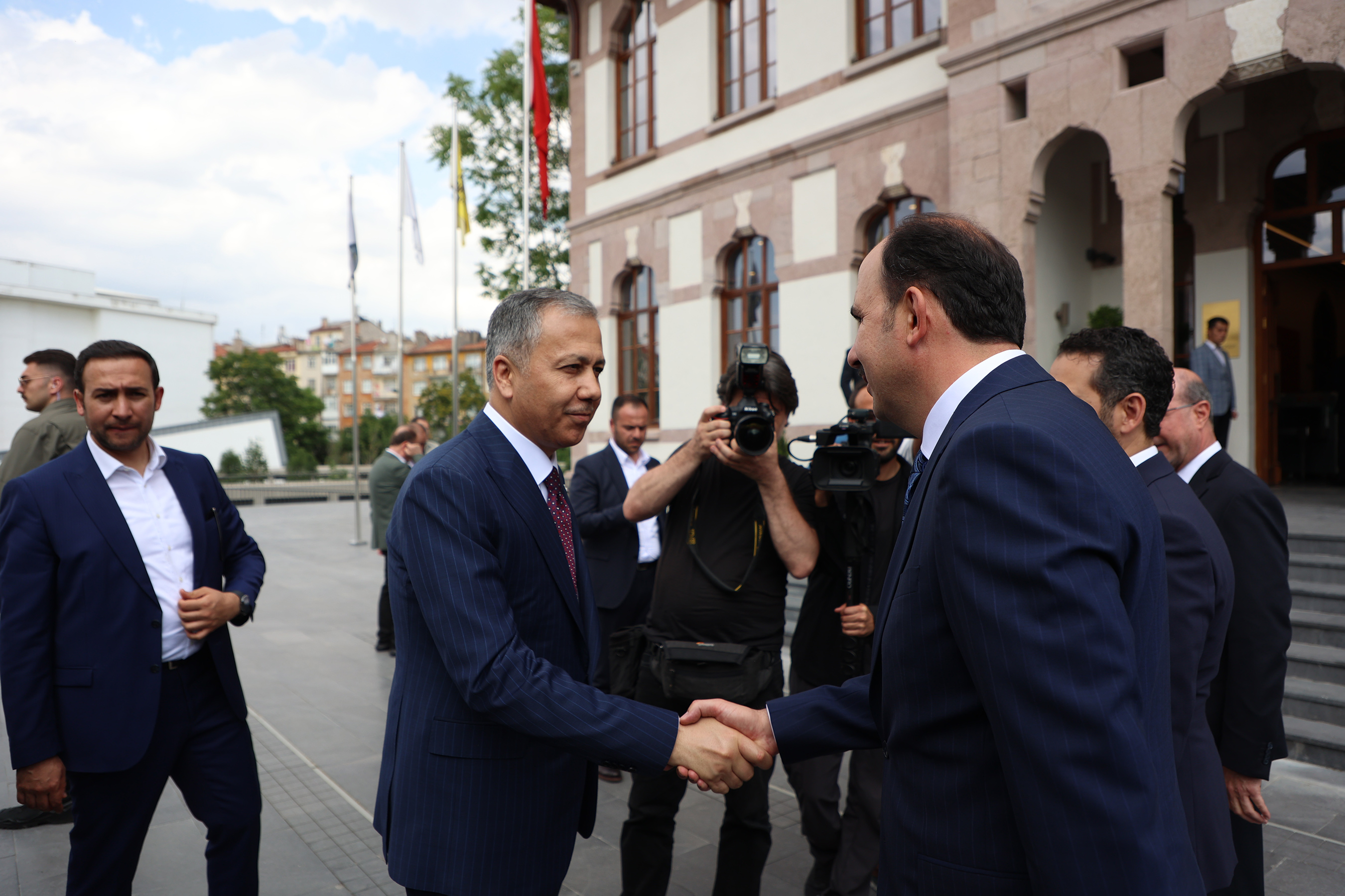 İçişleri Bakanı Yerlikaya Başkan Altay’ı Ziyaret Etti