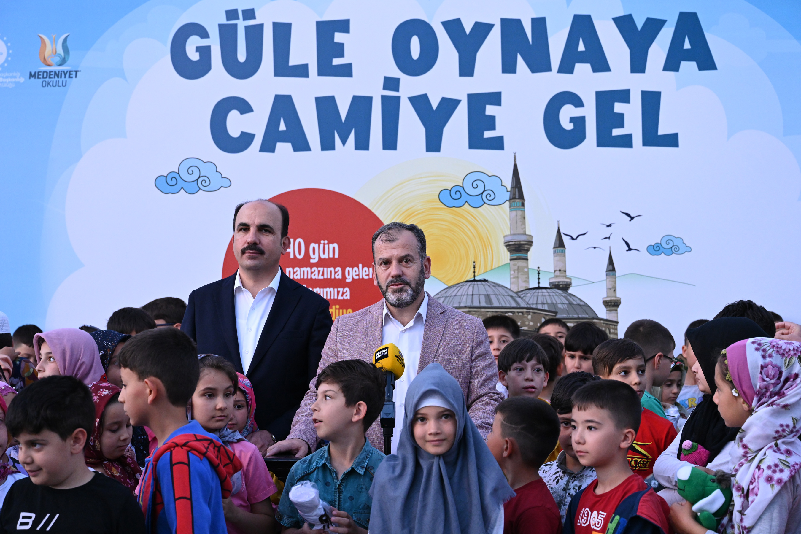 BAŞKAN ALTAY “GÜLE OYNAYA CAMİYE GEL PROJESİ”NDE ÇOCUKLARIN SABAH NAMAZI HEYECANINA ORTAK OLDU