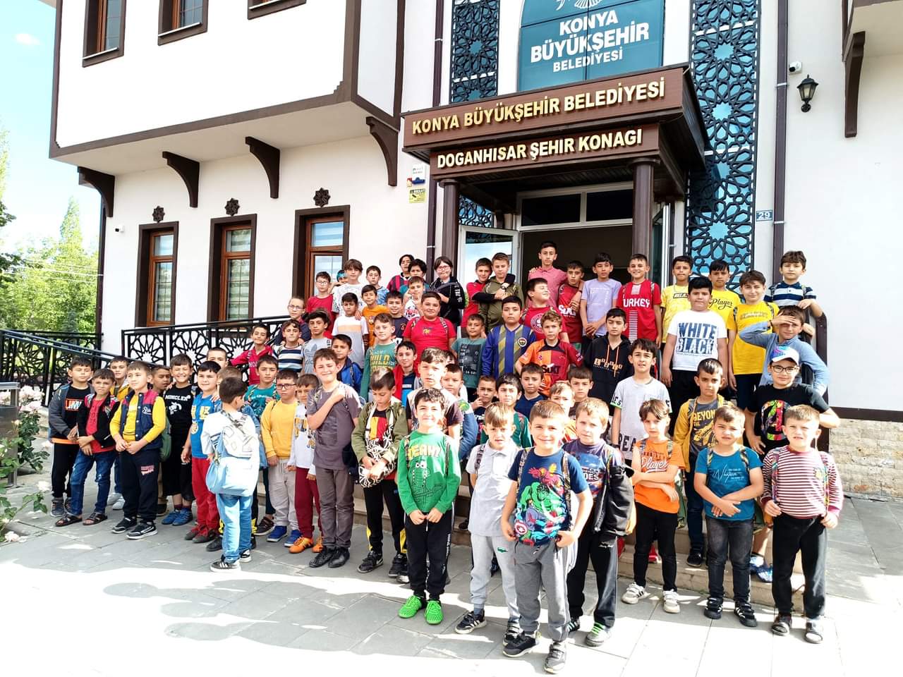 ÖĞRENCİLERİN DOLU DOLU BİR TATİL GEÇİRECEĞİ GENÇ KOMEK YAZ OKULU BAŞLADI