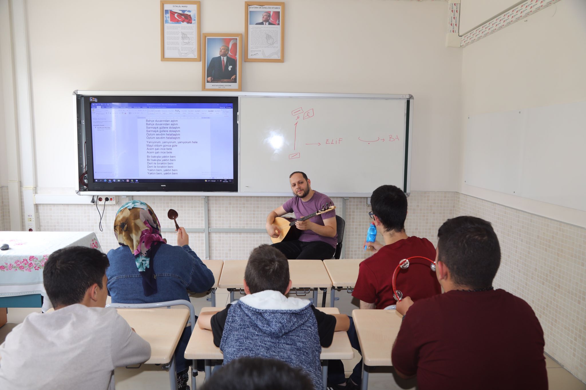ÖĞRENCİLERİN DOLU DOLU BİR TATİL GEÇİRECEĞİ GENÇ KOMEK YAZ OKULU BAŞLADI