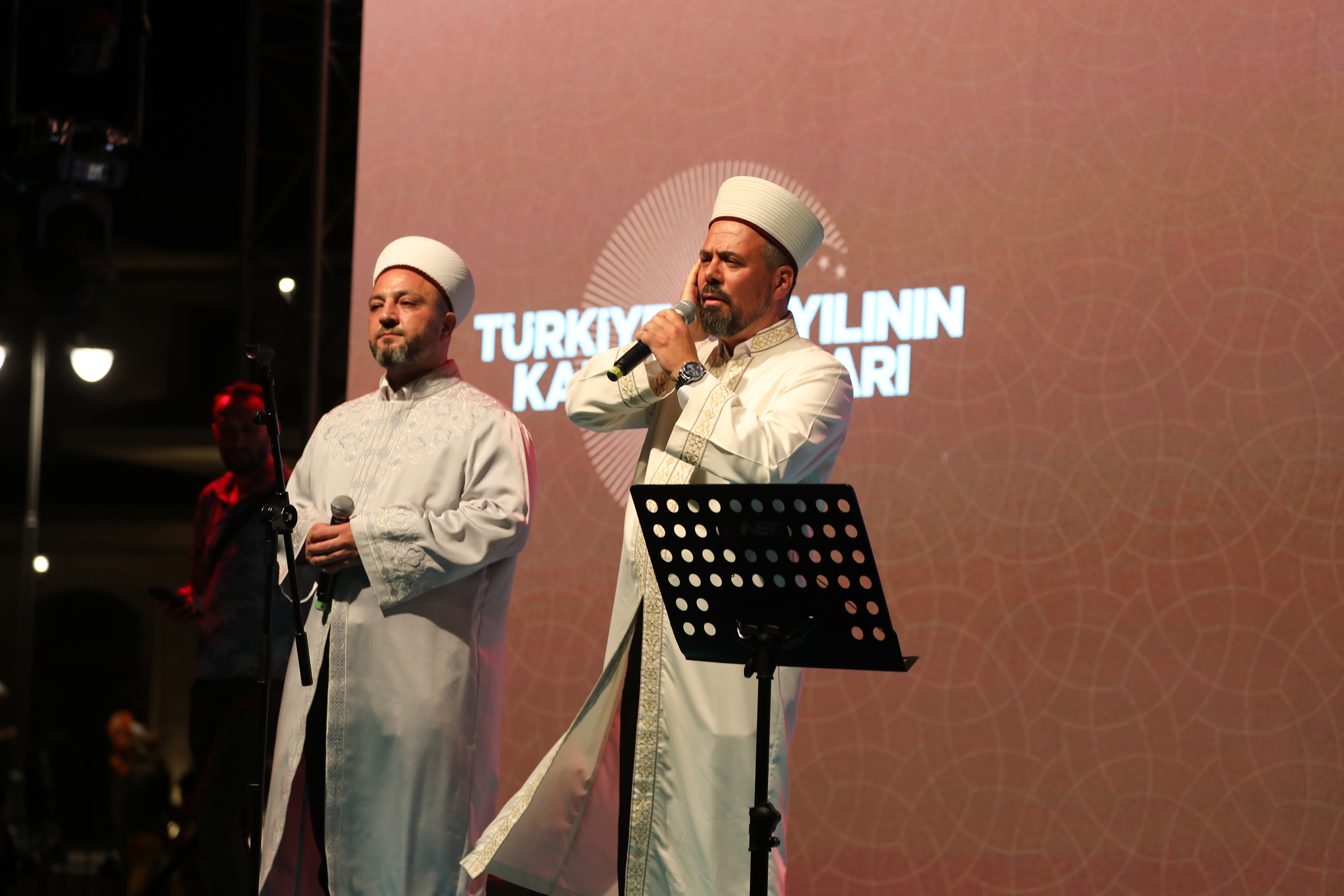 BAŞKAN ALTAY: “BU TOPRAKLARIN ESARETE MAHKUM EDİLEMEYECEĞİNİ BÜTÜN CİHANA 15 TEMMUZ’DA YENİDEN İSPAT ETTİK”