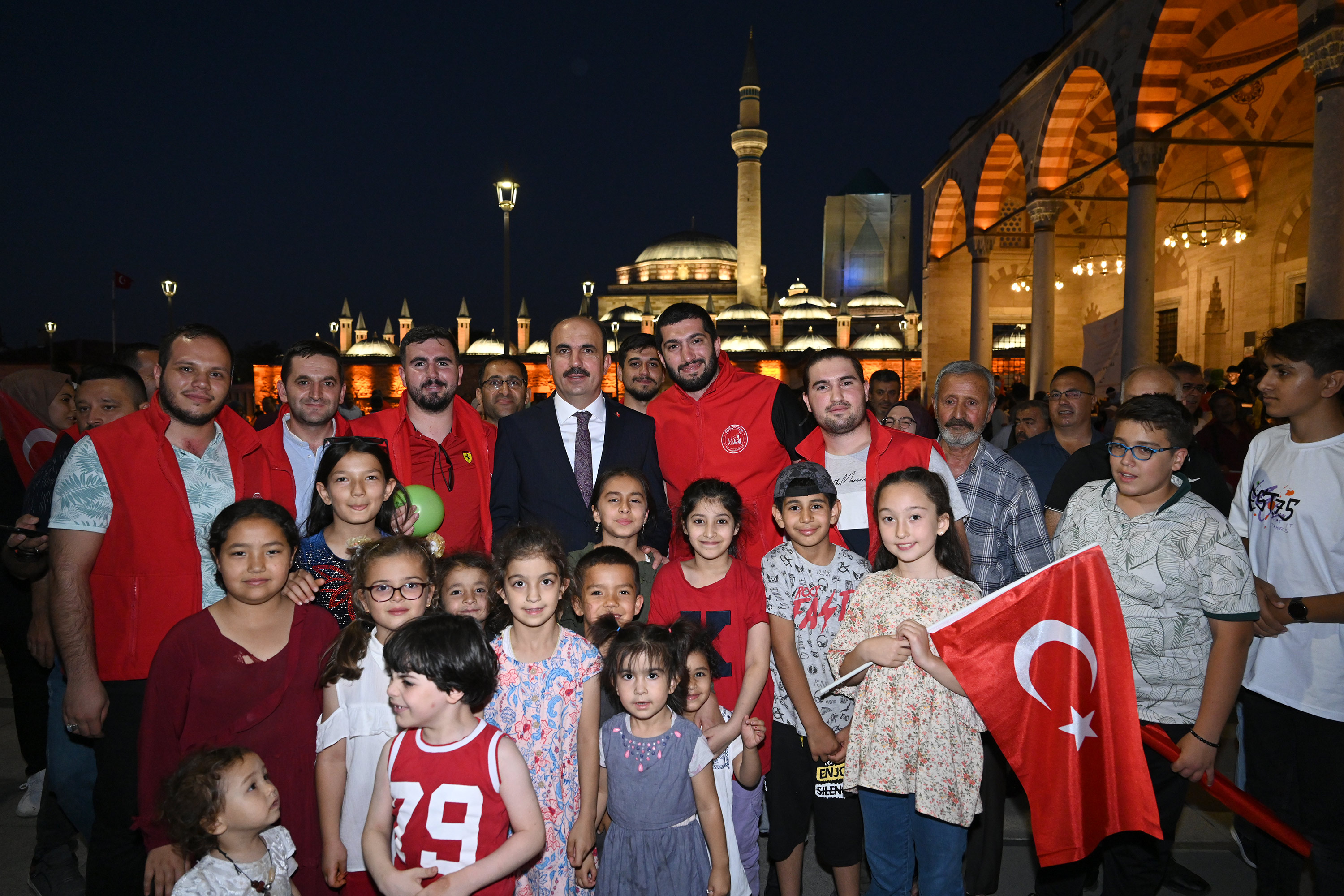 BAŞKAN ALTAY: “BU TOPRAKLARIN ESARETE MAHKUM EDİLEMEYECEĞİNİ BÜTÜN CİHANA 15 TEMMUZ’DA YENİDEN İSPAT ETTİK”