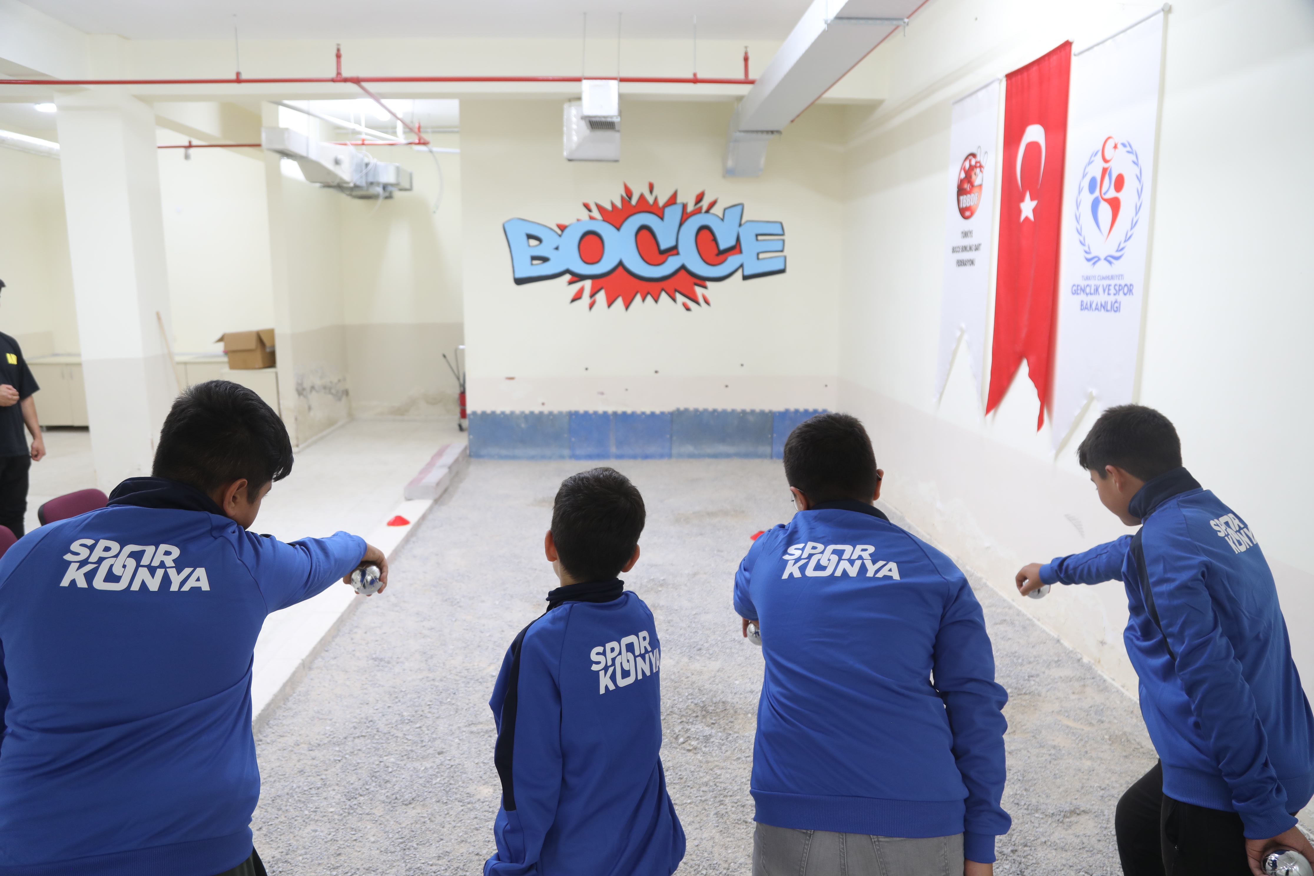 BAŞKAN ALTAY: “28 İLÇEMİZDEKİ YAZ SPOR OKULLARINA KATILAN ÖĞRENCİLERİMİZE BAŞARILAR DİLİYORUM”