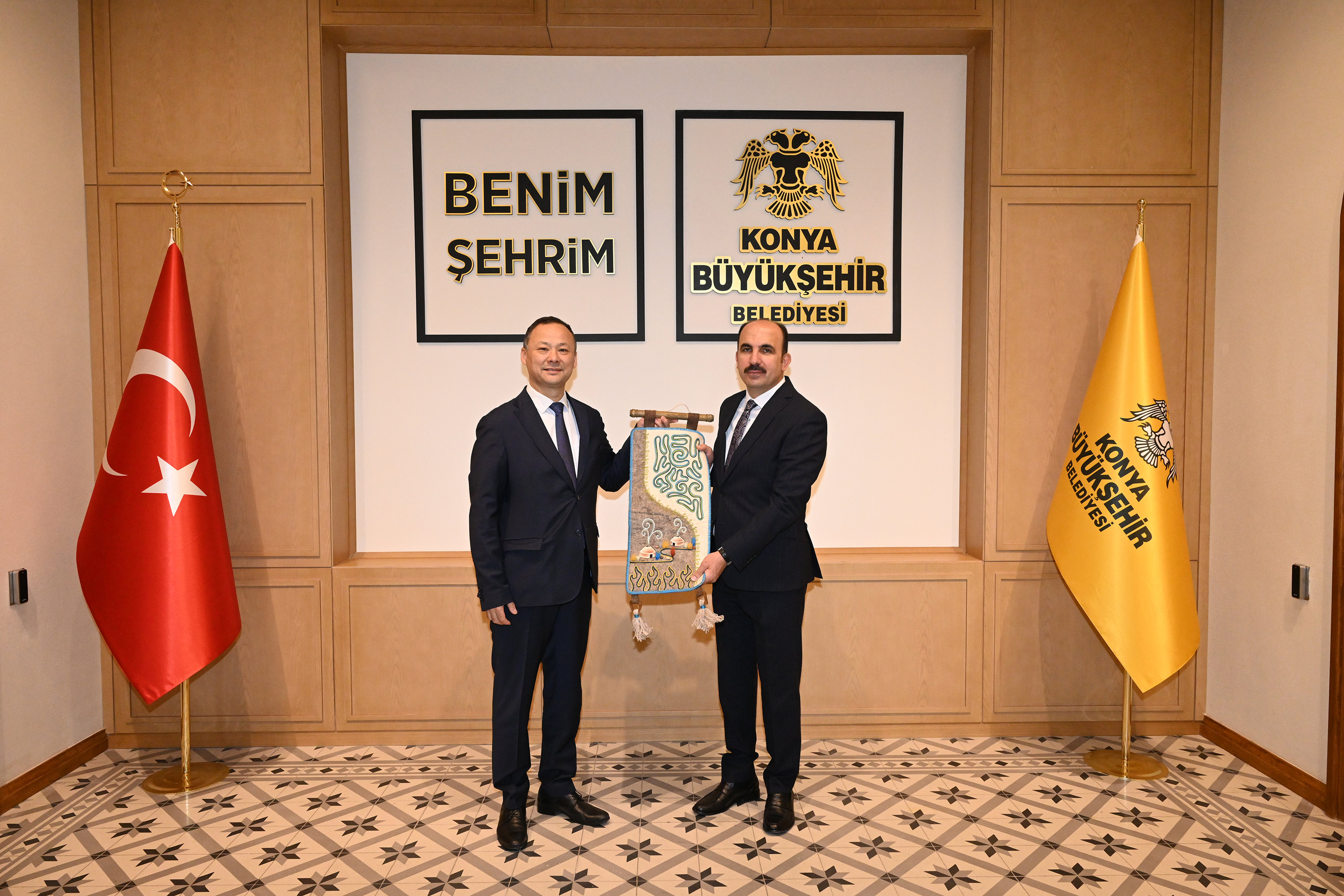 BAŞKAN ALTAY: “KIRGIZİSTAN-TÜRKİYE KARDEŞLİĞİ TÜRK DÜNYASININ KARDEŞLİĞİ İÇİN ÇOK KIYMETLİ”
