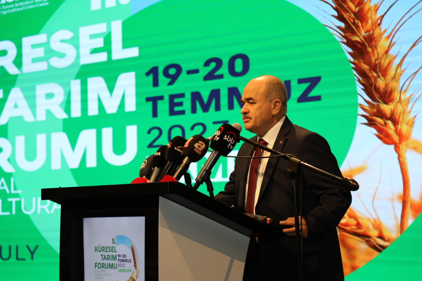BAKAN YUMAKLI: “AGRICITIES GİBİ BİR ORGANİZASYONLA TARIMA VE KIRSAL KALKINMAYA YER VERİLMESİ GURUR VERİCİ”