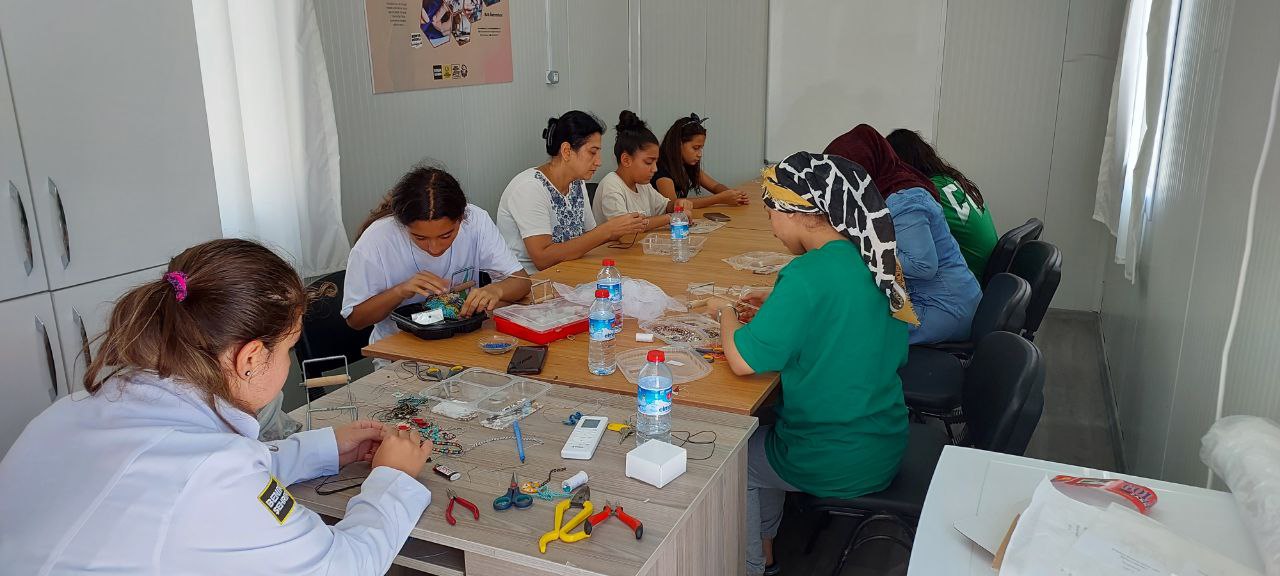 BAŞKAN ALTAY: “HATAY’DA İKİNCİ KOMEK KURS MERKEZİMİZ HİZMETE GİRDİ”