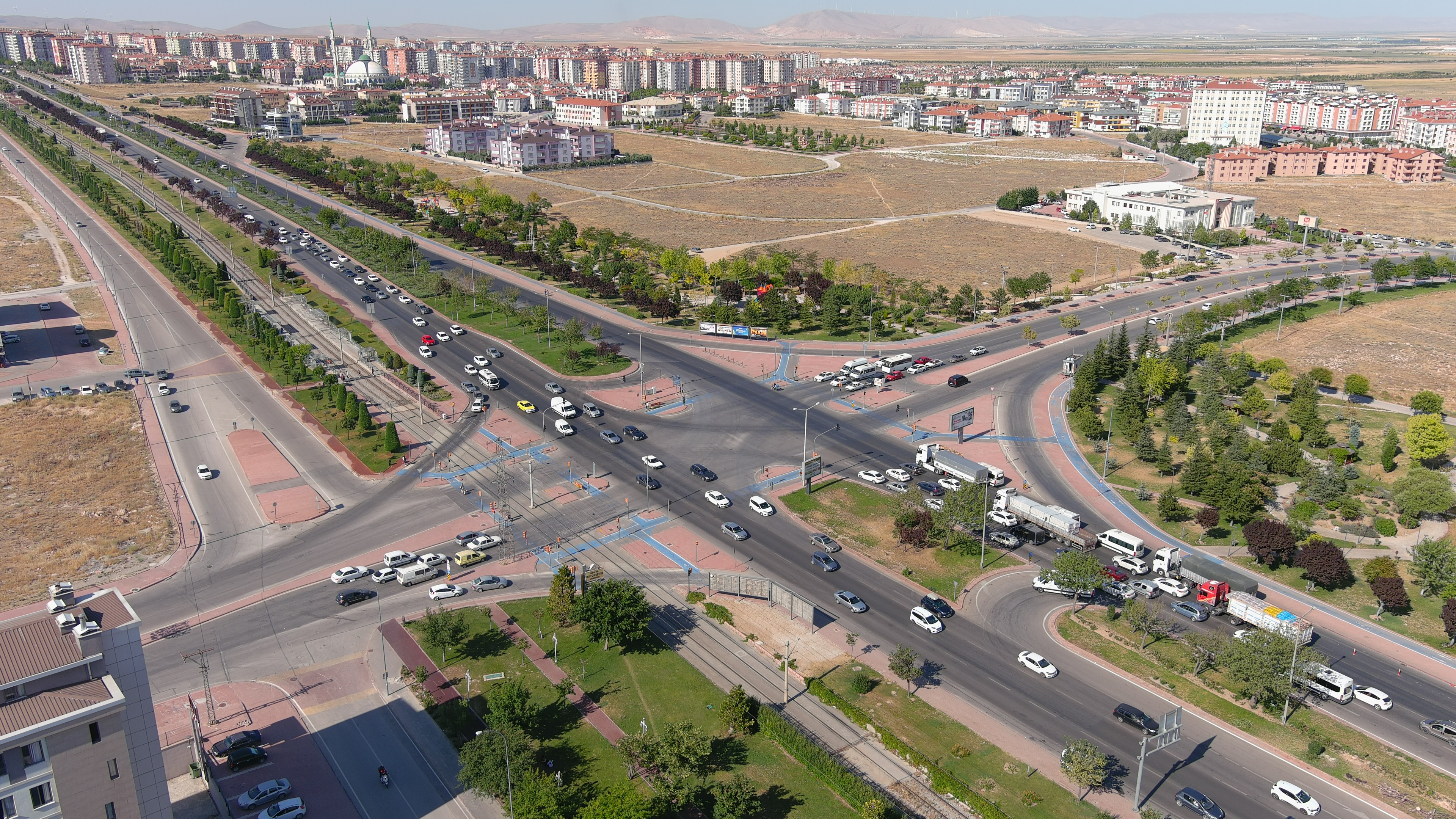 BAŞKAN ALTAY: “FIRAT CADDESİ KÖPRÜLÜ KAVŞAĞI YAPIM ÇALIŞMALARINA BAŞLIYORUZ”