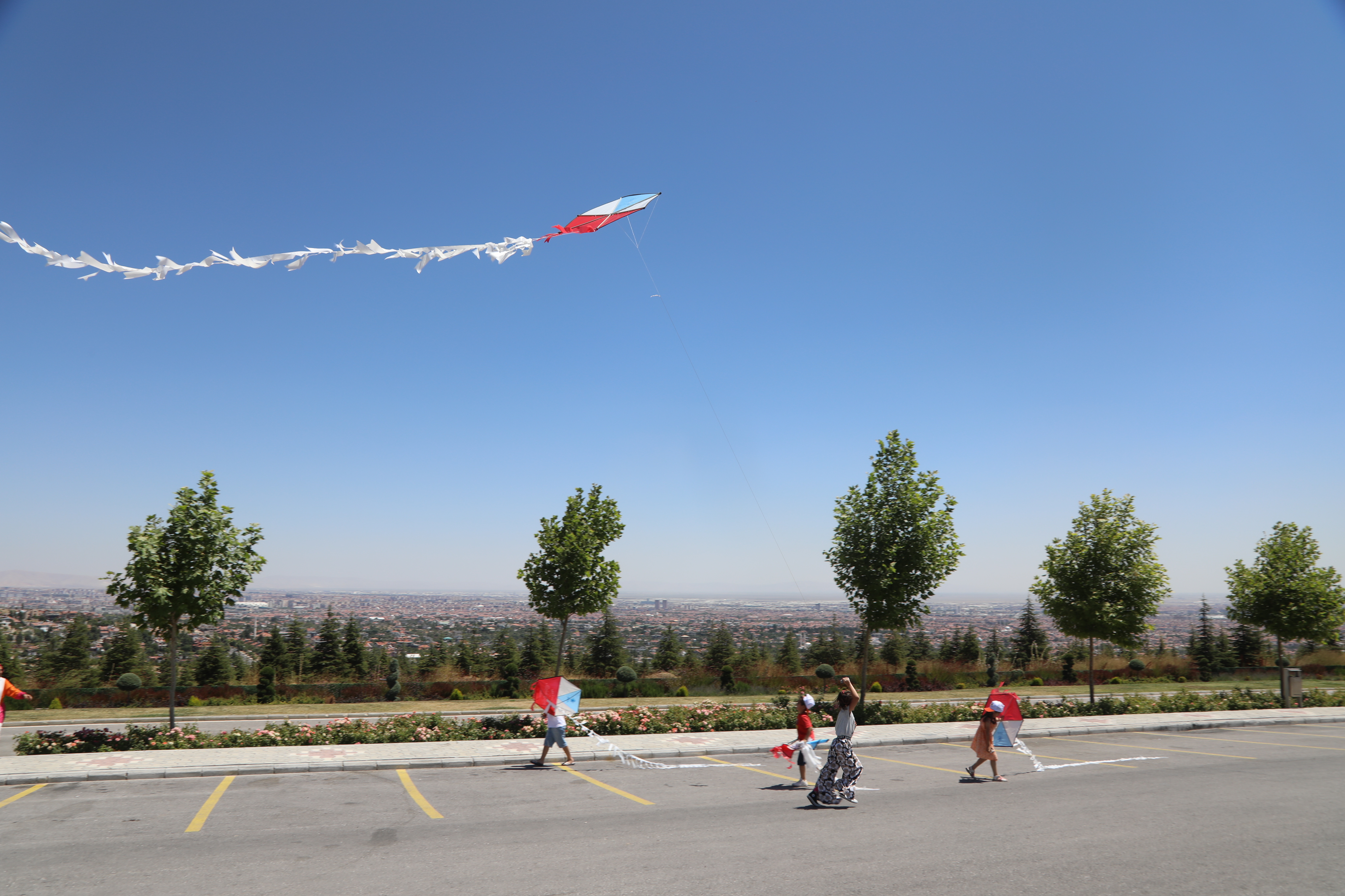 KONYA BÜYÜKŞEHİR’DEN ENGELLİLER İÇİN “UÇURTMA ŞENLİĞİ”