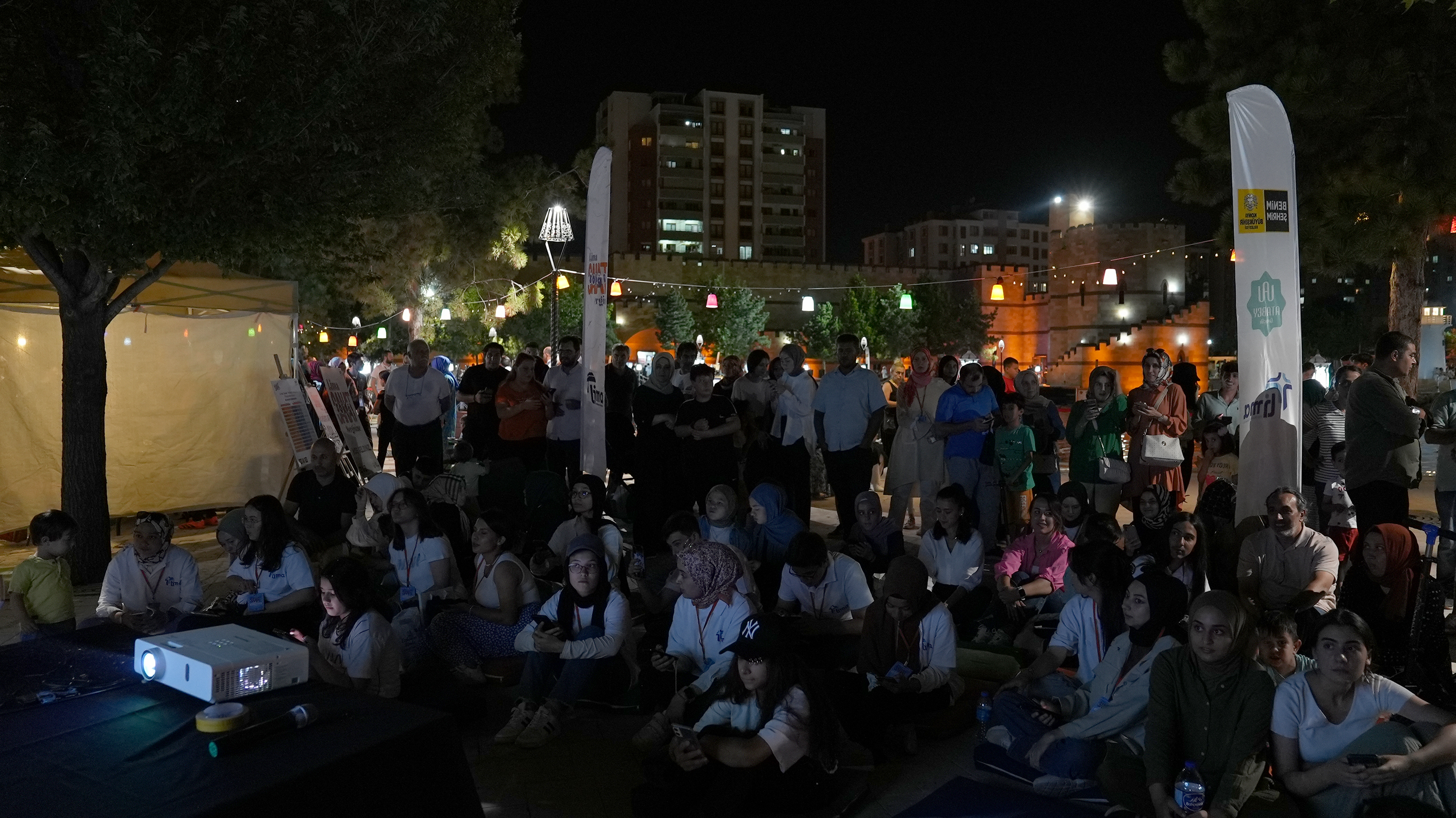 LİSE MEDENİYET AKADEMİSİ’NDEN SANAT SOKAĞI SERGİSİ