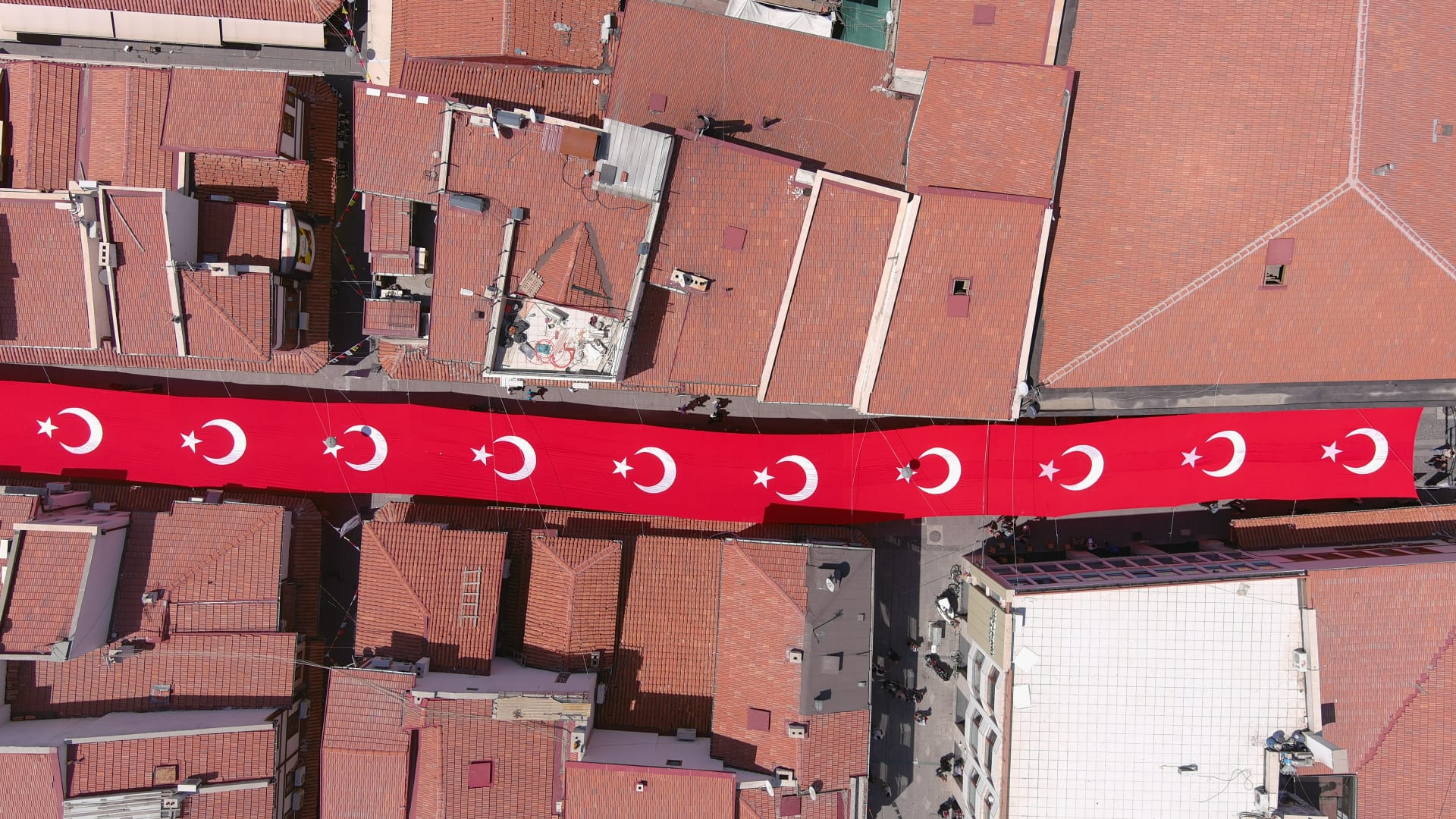 2. “TARİHİ BEDESTEN ALIŞVERİŞ GÜNLERİ” BÜYÜK COŞKUYLA BAŞLADI
