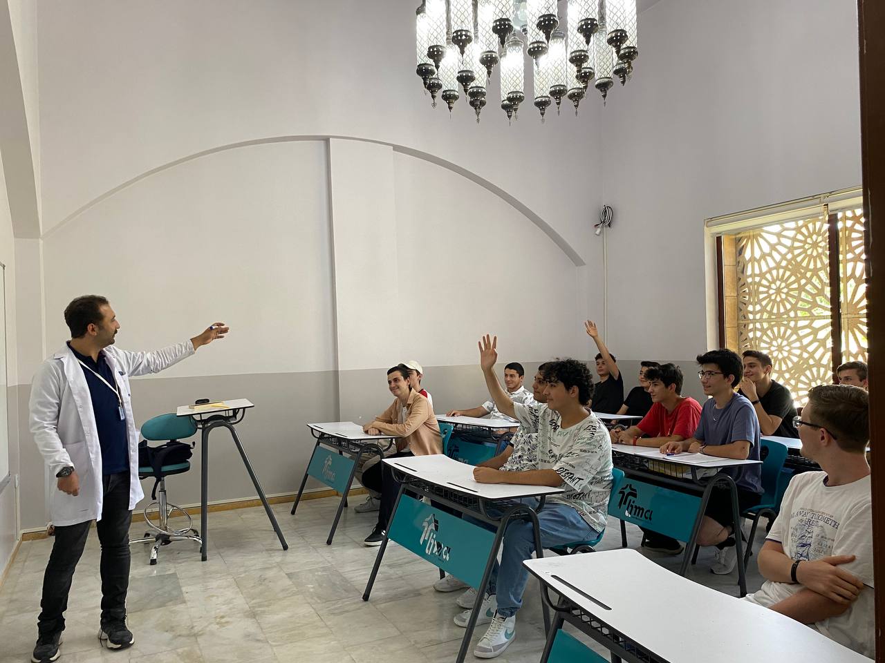 ÖĞRENCİLER YKS’YE LİSE MEDENİYET AKADEMİLERİ “YKS YAZ OKULU” İLE HAZIRLANIYOR
