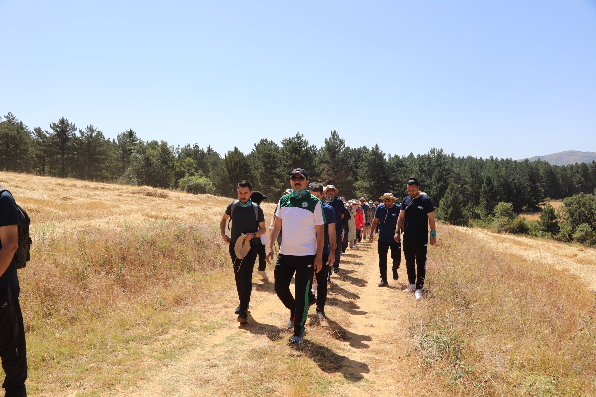 BAŞKAN ALTAY DOĞANHİSAR’DA DOĞA YÜRÜYÜŞÜNE KATILDI