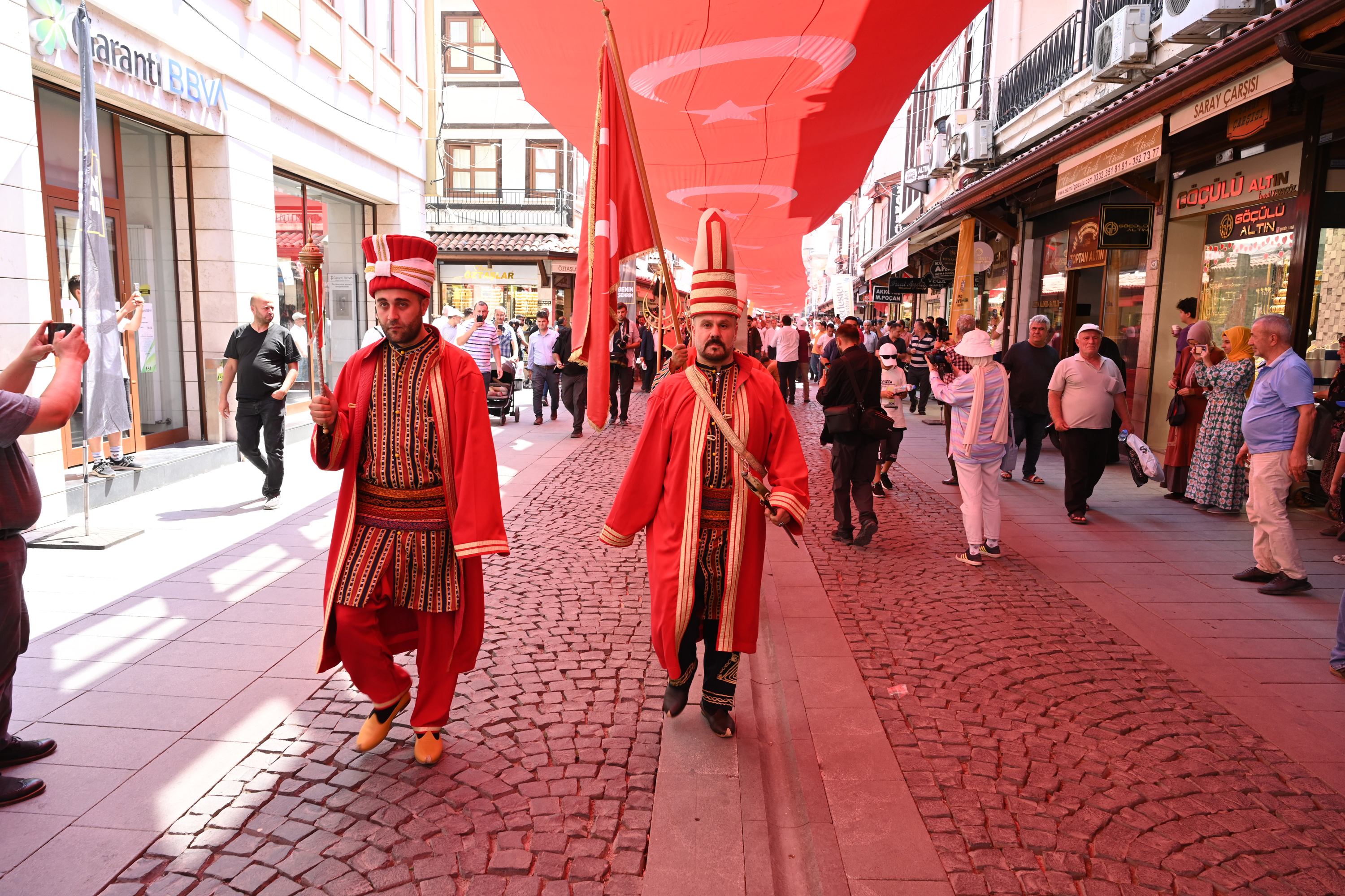 BAŞKAN ALTAY II. TARİHİ BEDESTEN ALIŞVERİŞ GÜNLERİ’NE KATILAN HERKESE TEŞEKKÜR ETTİ