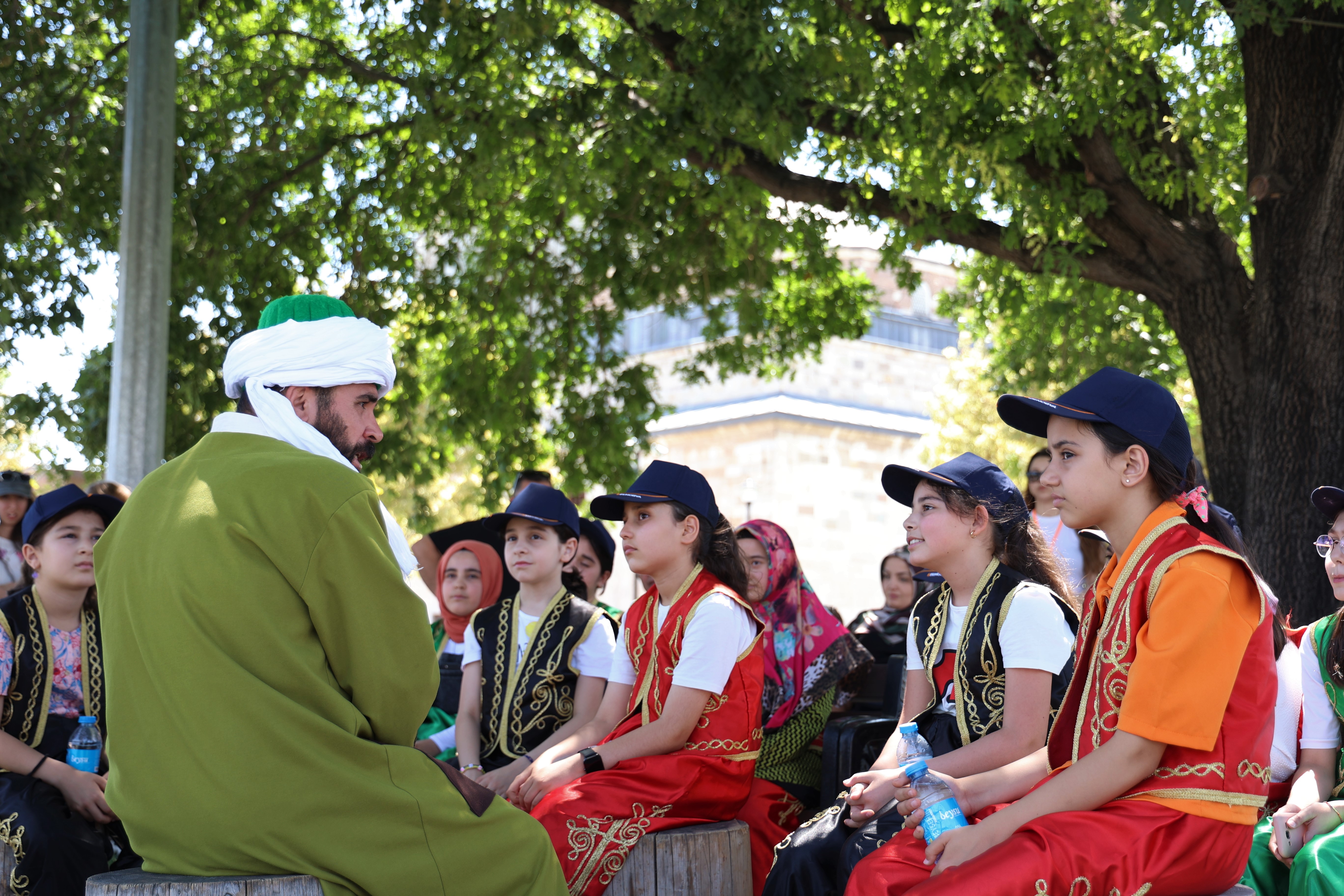 GENÇ KOMEK ÖĞRENCİLERİ KONYA’NIN TARİHİ ŞAHSİYETLERİNİ YAKINDAN TANIDI