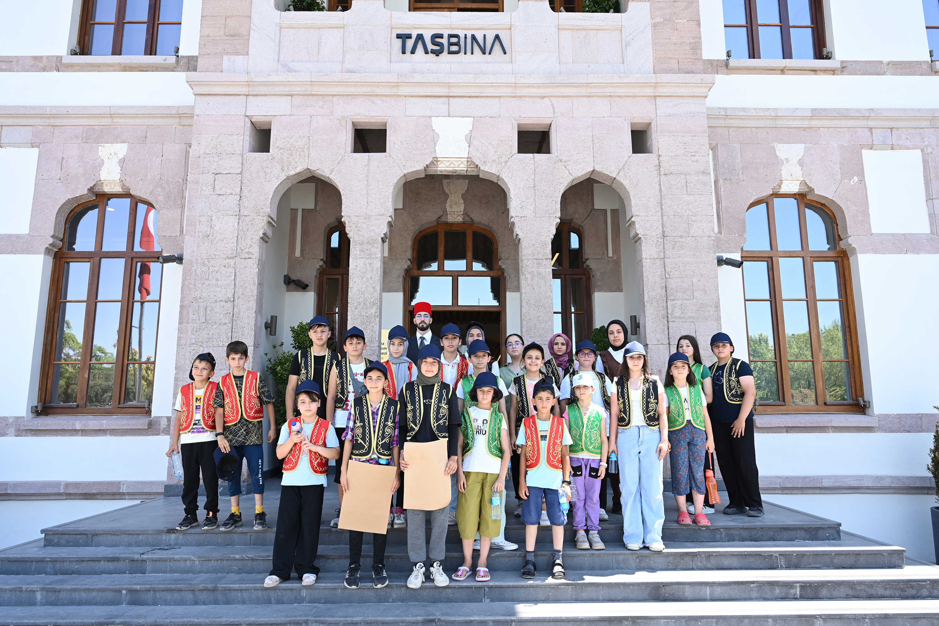 GENÇ KOMEK ÖĞRENCİLERİ KONYA’NIN TARİHİ ŞAHSİYETLERİNİ YAKINDAN TANIDI