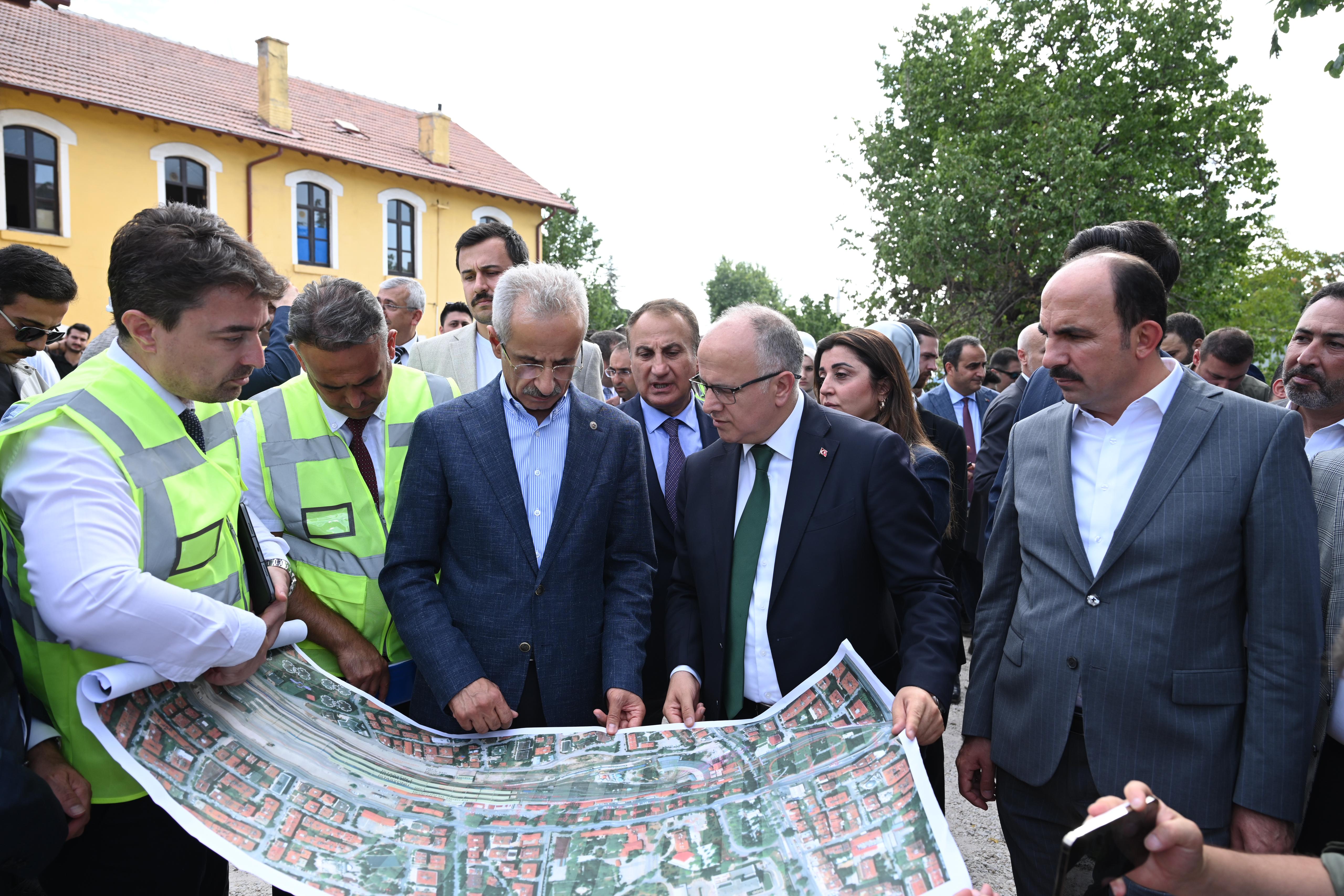 BAKAN URALOĞLU: “KONYA BÜYÜKŞEHİR İLE İŞ BİRLİĞİMİZİN TÜM ŞEHİRLERE ÖRNEK OLMASINI DİLİYORUM”