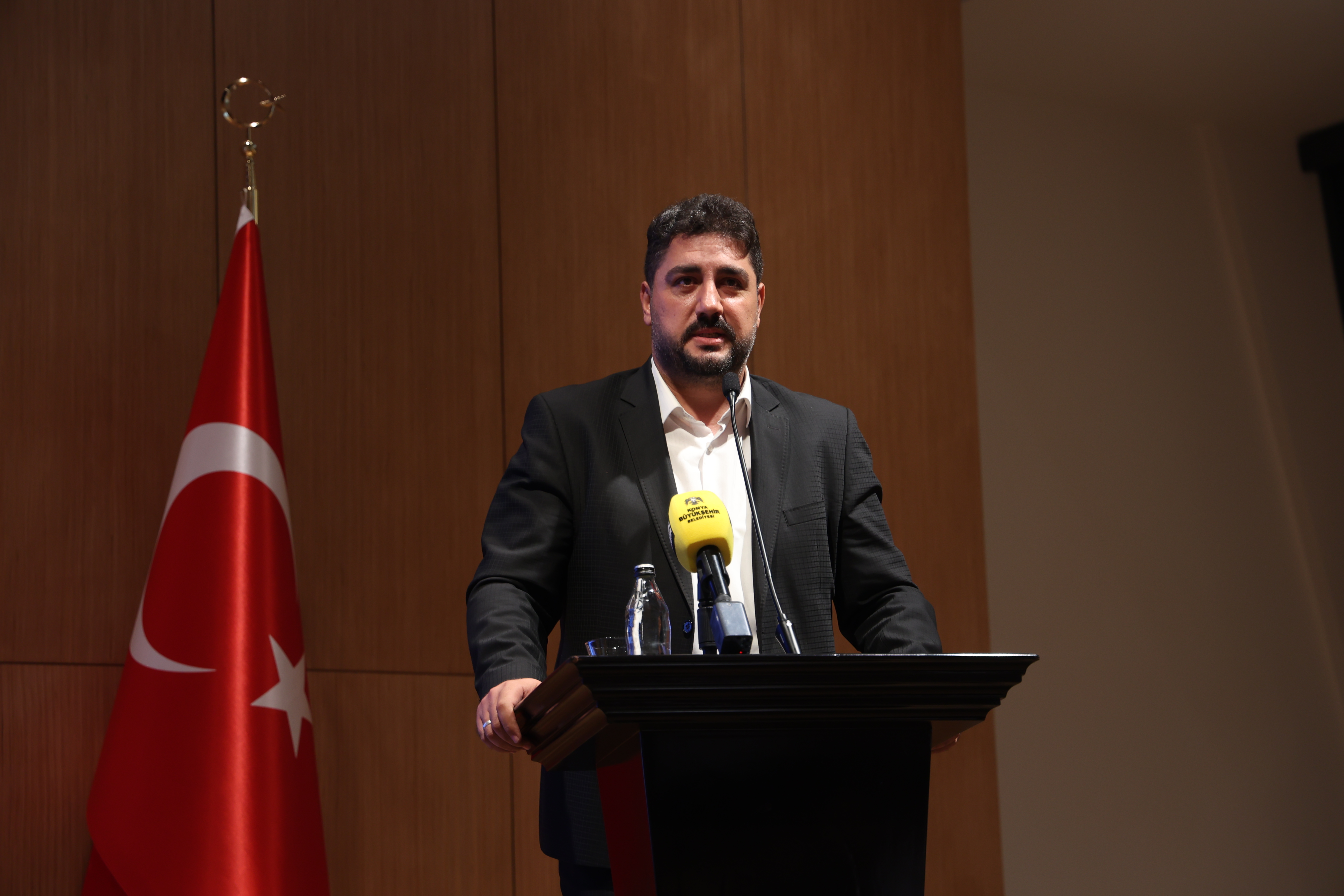 BAŞKAN ALTAY KONYA BÜYÜKŞEHİR BELEDİYESPOR KULÜBÜ SPORCULARI İLE BULUŞTU