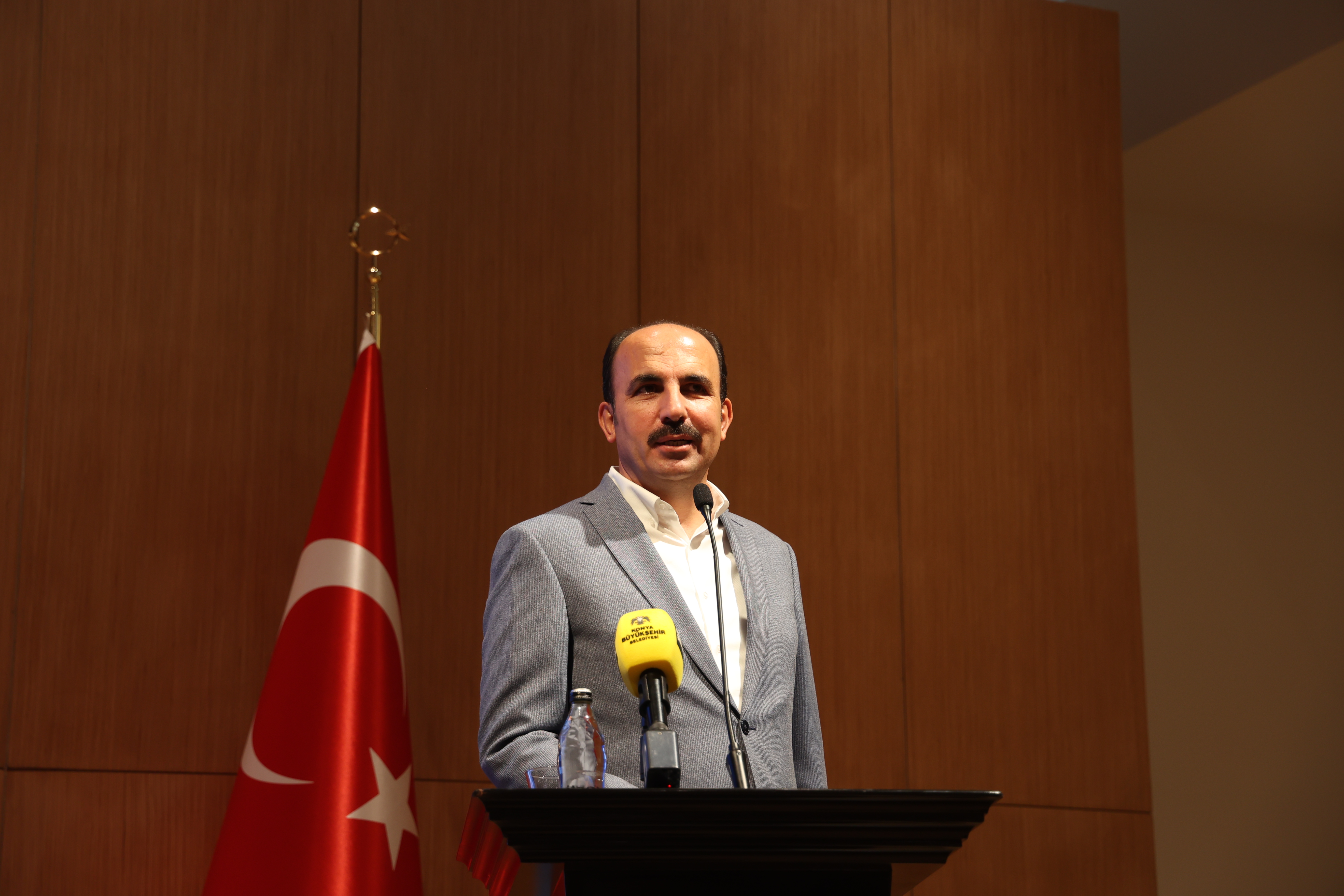 BAŞKAN ALTAY KONYA BÜYÜKŞEHİR BELEDİYESPOR KULÜBÜ SPORCULARI İLE BULUŞTU