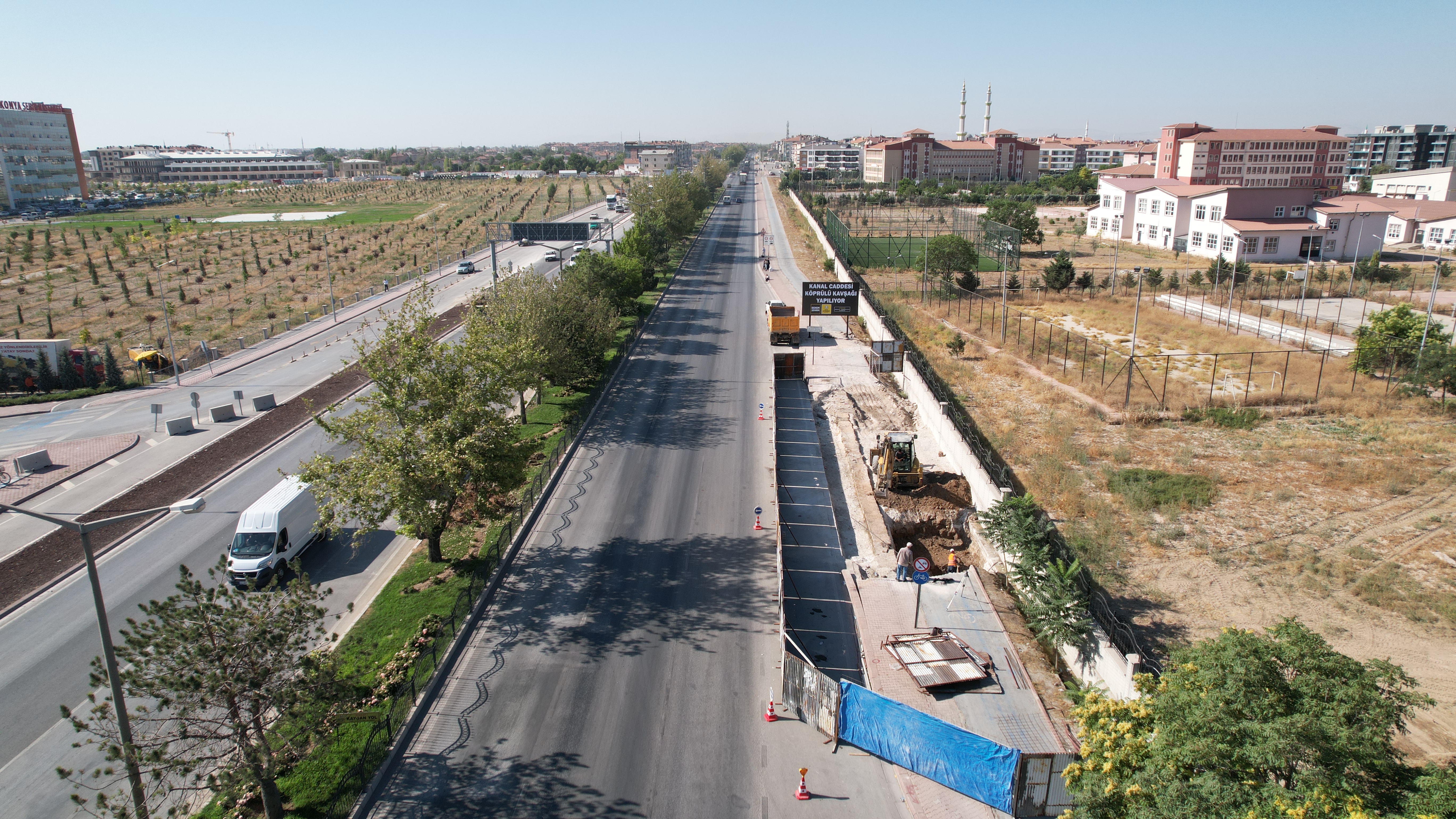 ŞEHİR HASTANESİ ÖNÜNDE KÖPRÜLÜ KAVŞAK ÇALIŞMALARINA BAŞLANDI