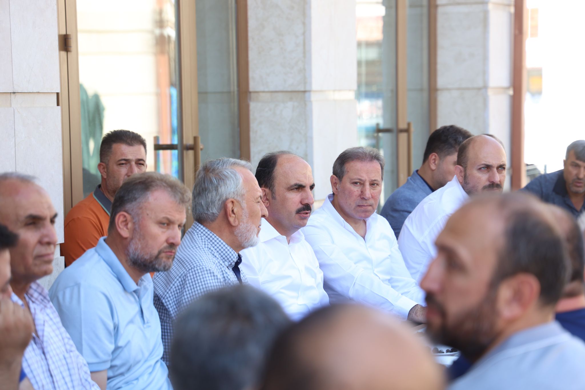BAŞKAN ALTAY TÜRBEÖNÜ ÇARŞILARINDA ESNAFLA BULUŞTU