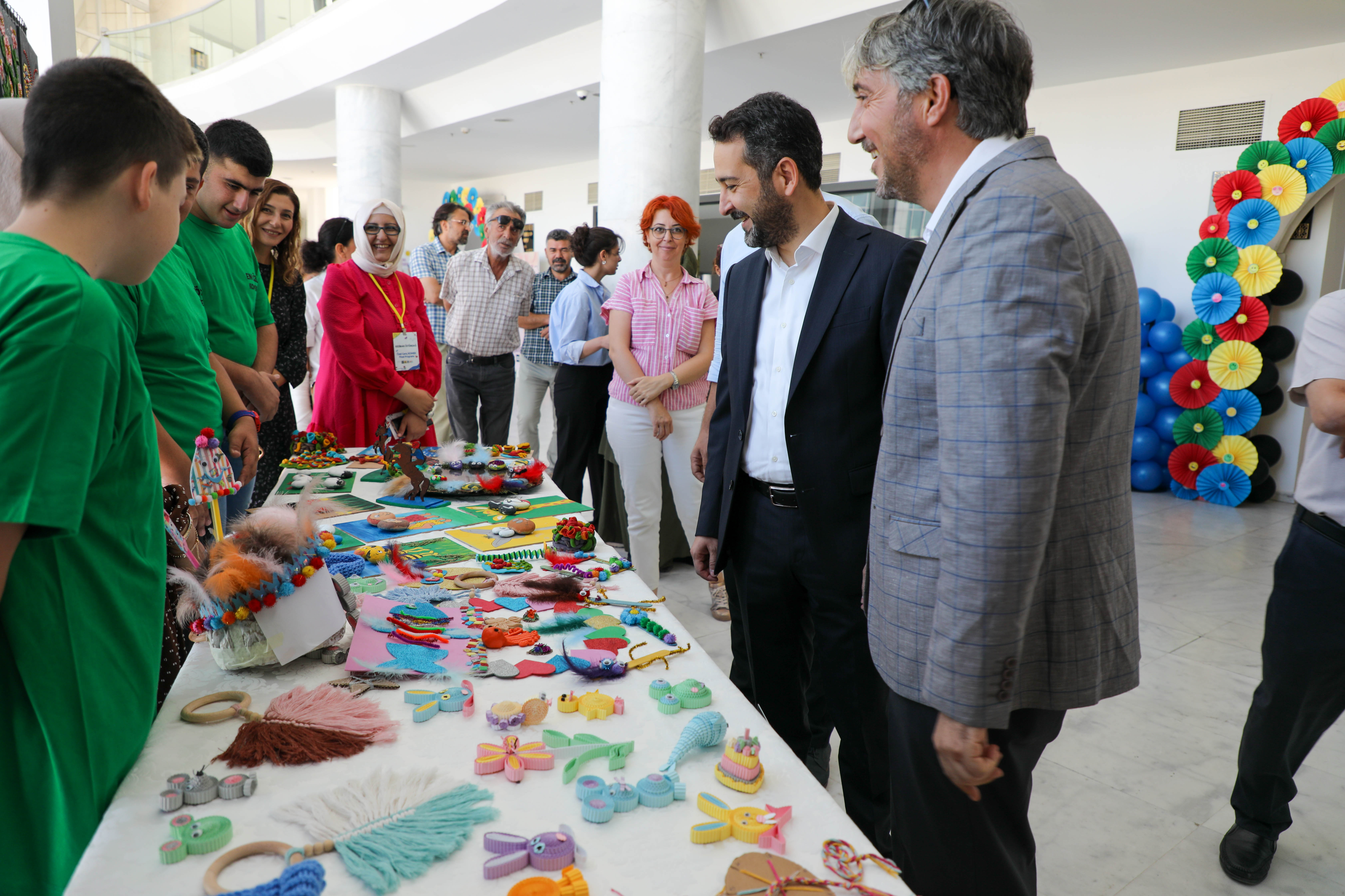 ÖZEL ÖĞRENCİLERDEN  “EN ÖZEL KOMEK’Lİ” DÖNEM SONU PROGRAMI