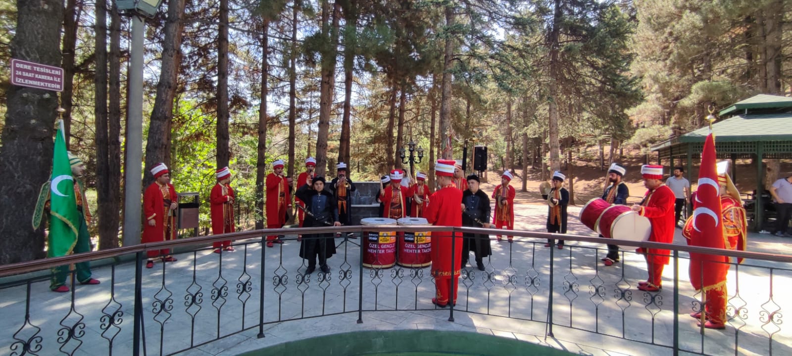 KONYA BÜYÜKŞEHİR BELEDİYESİ ÖZEL GENÇLER MEHTER TAKIMI YIL SONU ETKİNLİĞİNDE GÖNÜLLERİNCE EĞLENDİ
