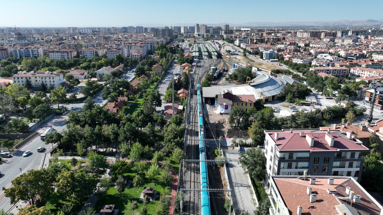 KONYARAY BANLİYÖ HATTI’NDA ÇALIŞMALAR DEVAM EDİYOR