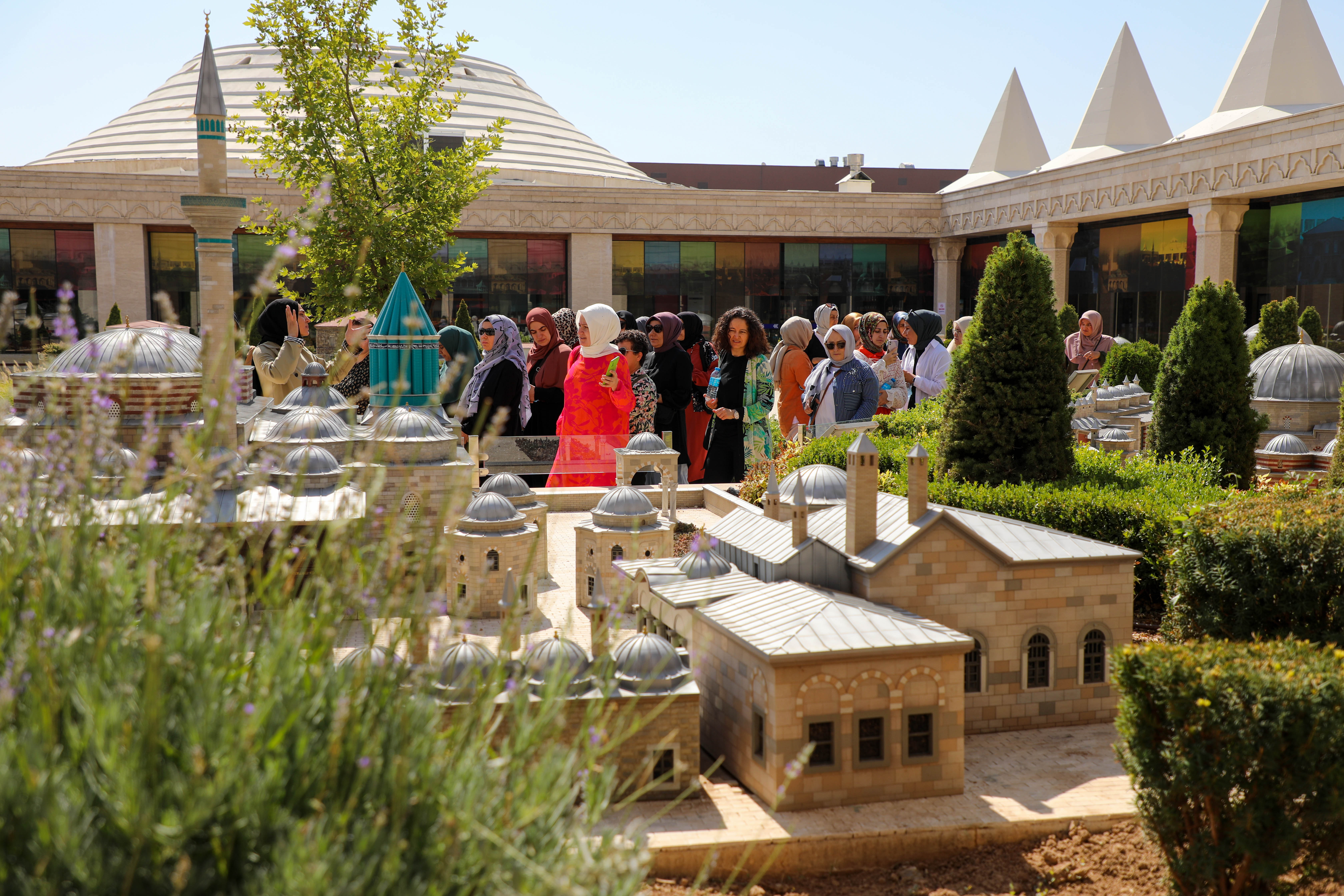 KUZEM’İN İŞİTME ENGELLİ KURSİYERLERİ KONYA’DA BULUŞTU