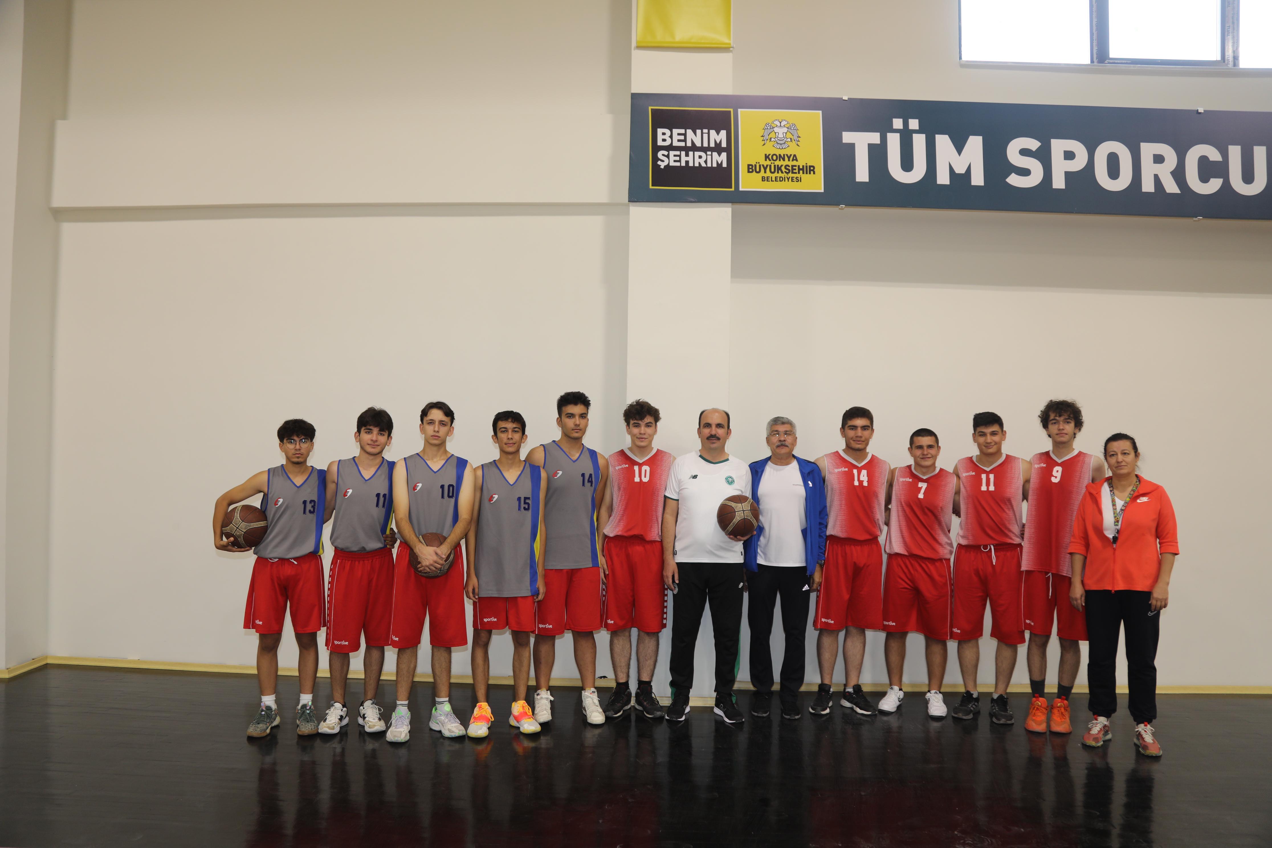 KONYA LİSESİ KONFERANS VE SPOR SALONU HİZMETE AÇILDI