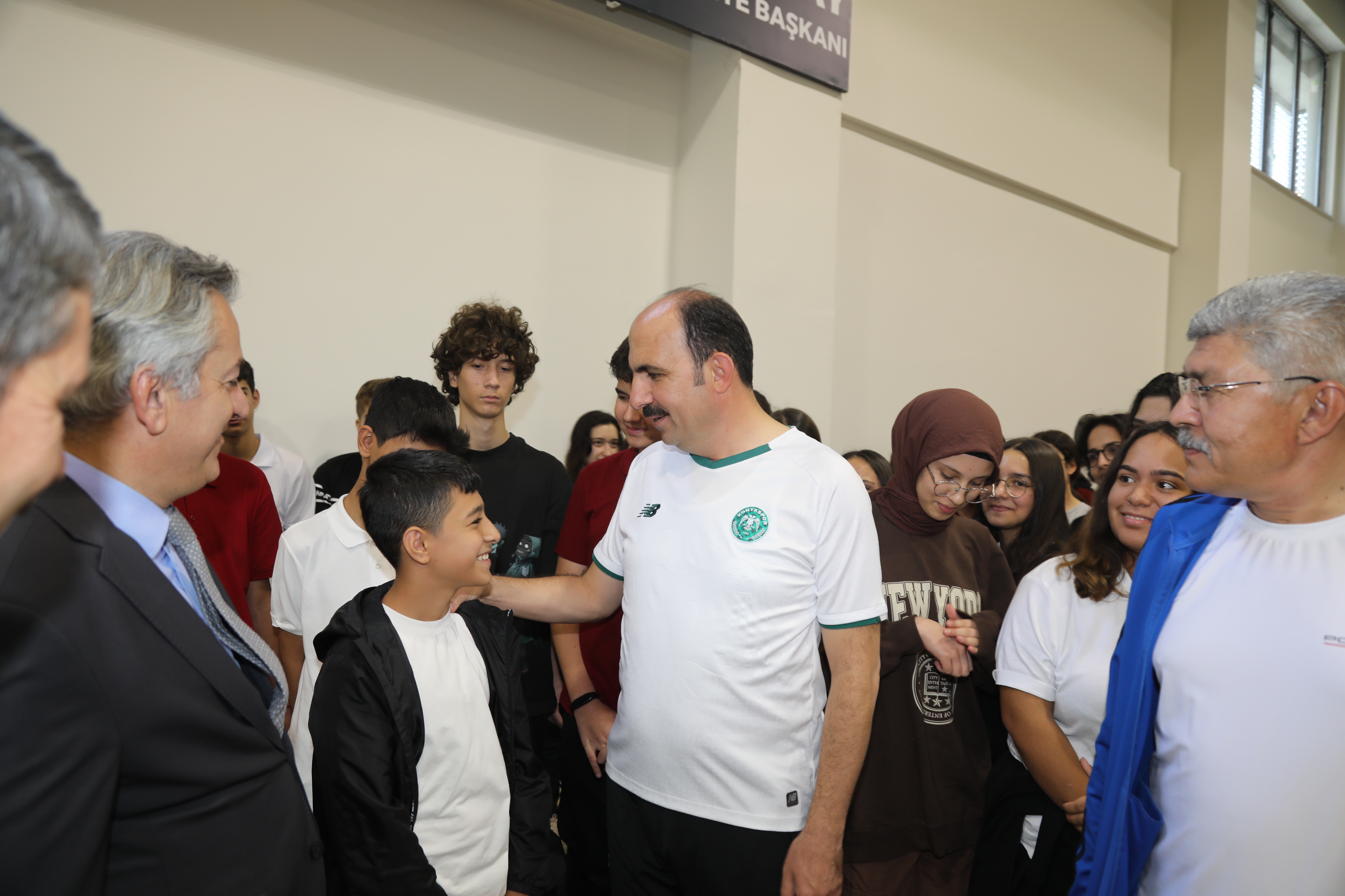 KONYA LİSESİ KONFERANS VE SPOR SALONU HİZMETE AÇILDI