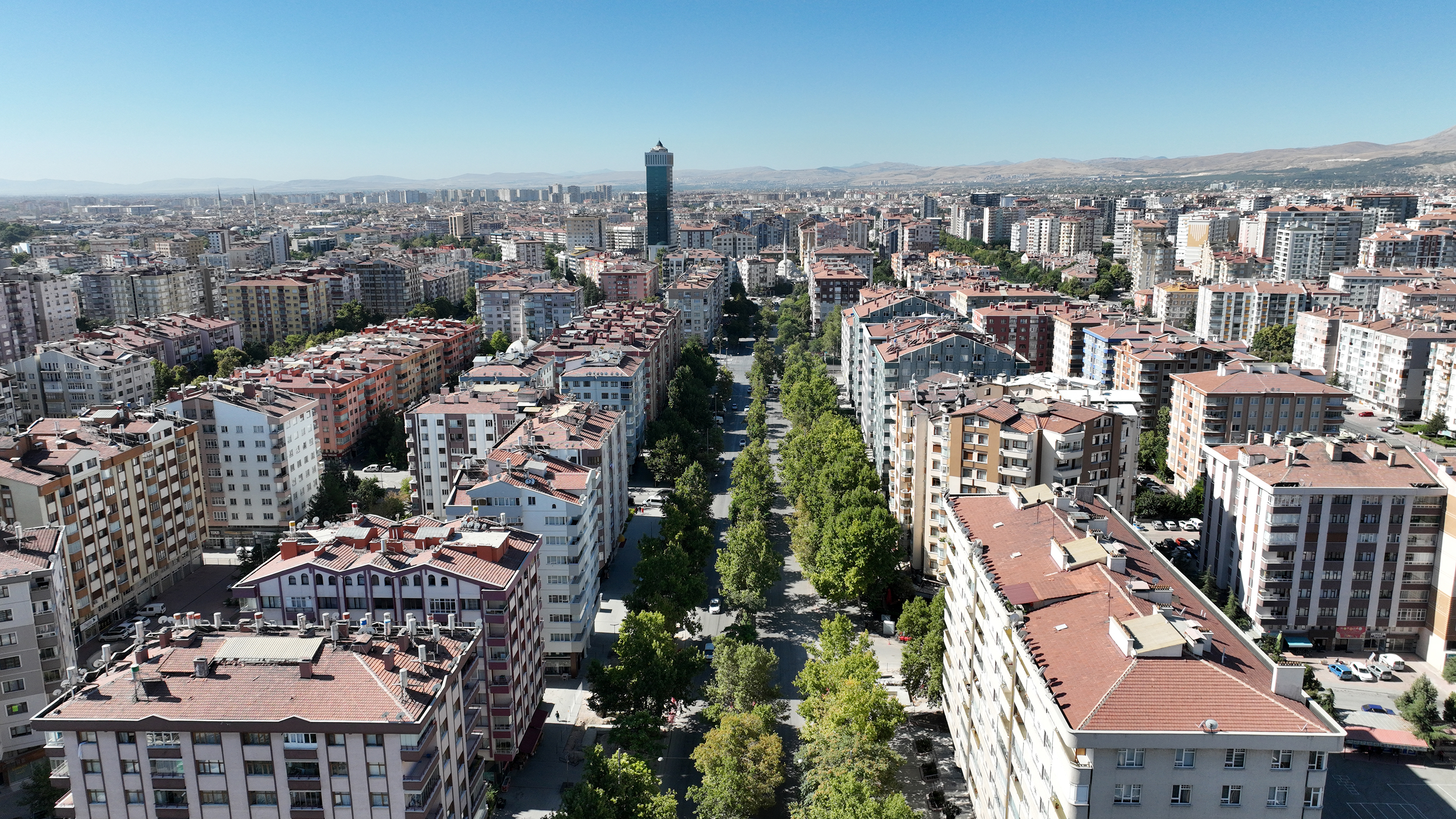 BAŞKAN ALTAY: “KERKÜK CADDESİ’NE VE ŞEHİR HASTANESİ KARŞISINA İKİ YENİ YAYA ÜST GEÇİDİ YAPIYORUZ”