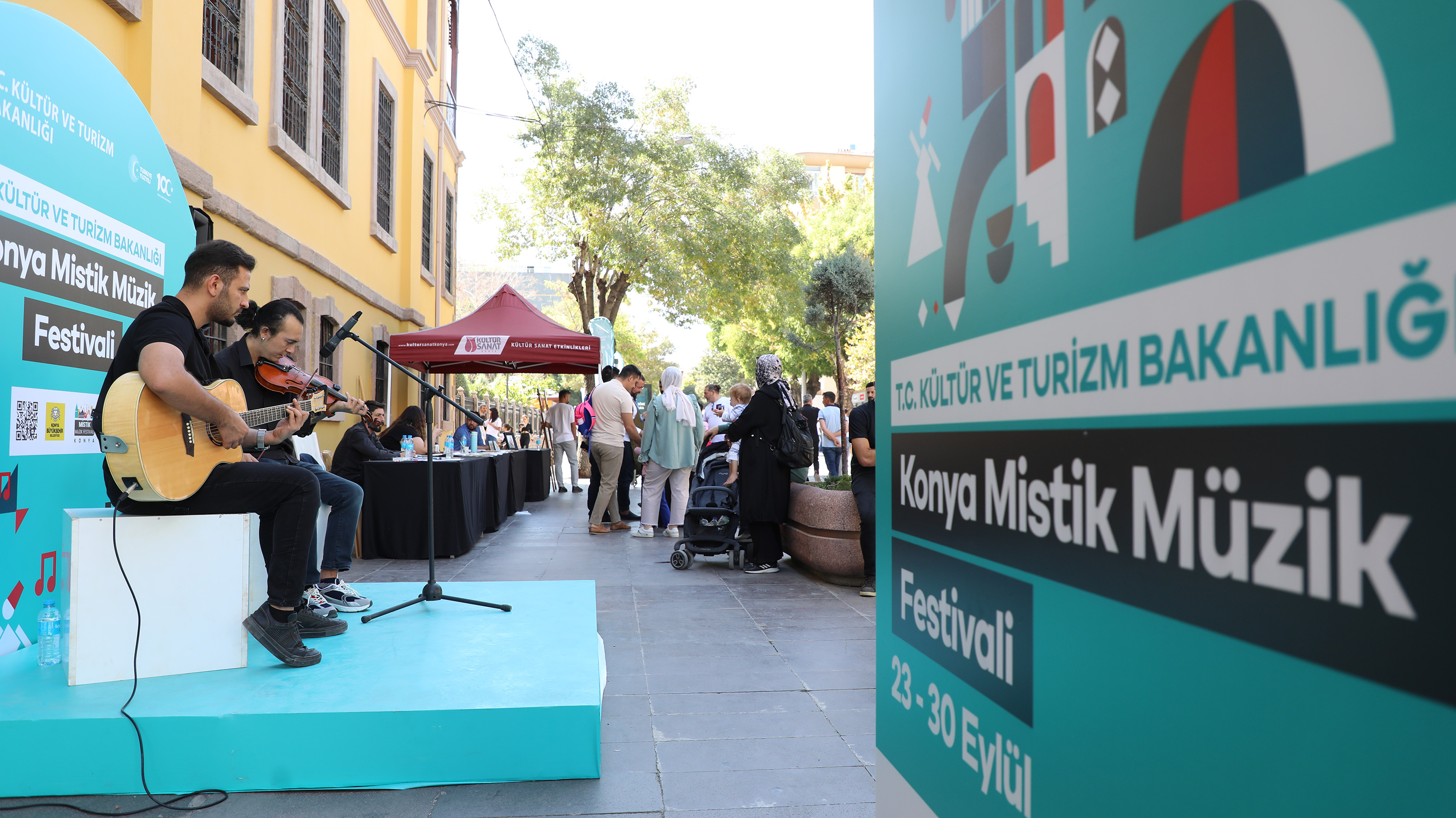 BAŞKAN ALTAY MİSTİK MÜZİK FESTİVALİ ETKİNLİKLERİNDE VATANDAŞLARLA BULUŞTU