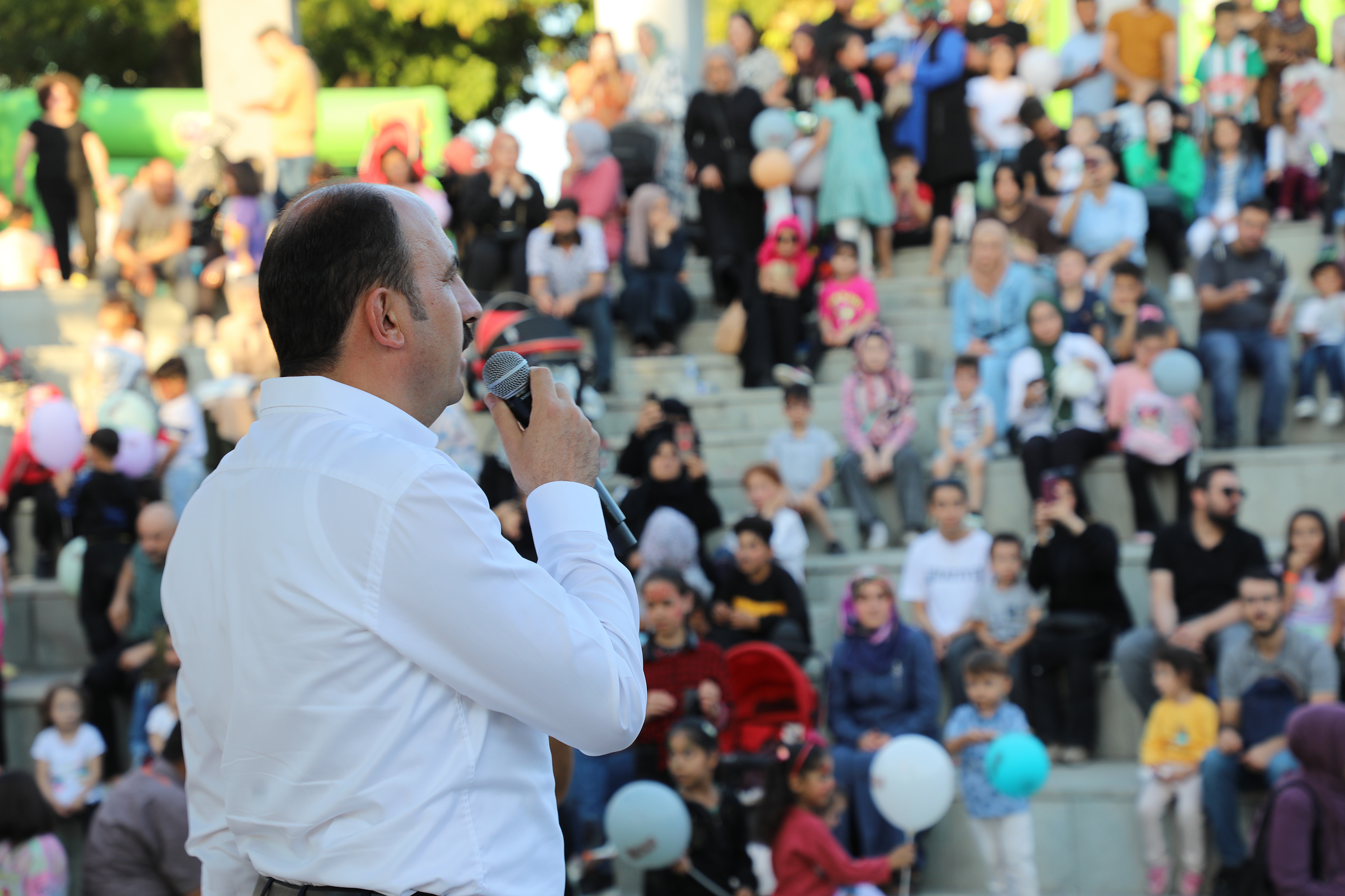 BAŞKAN ALTAY MİSTİK MÜZİK FESTİVALİ ETKİNLİKLERİNDE VATANDAŞLARLA BULUŞTU