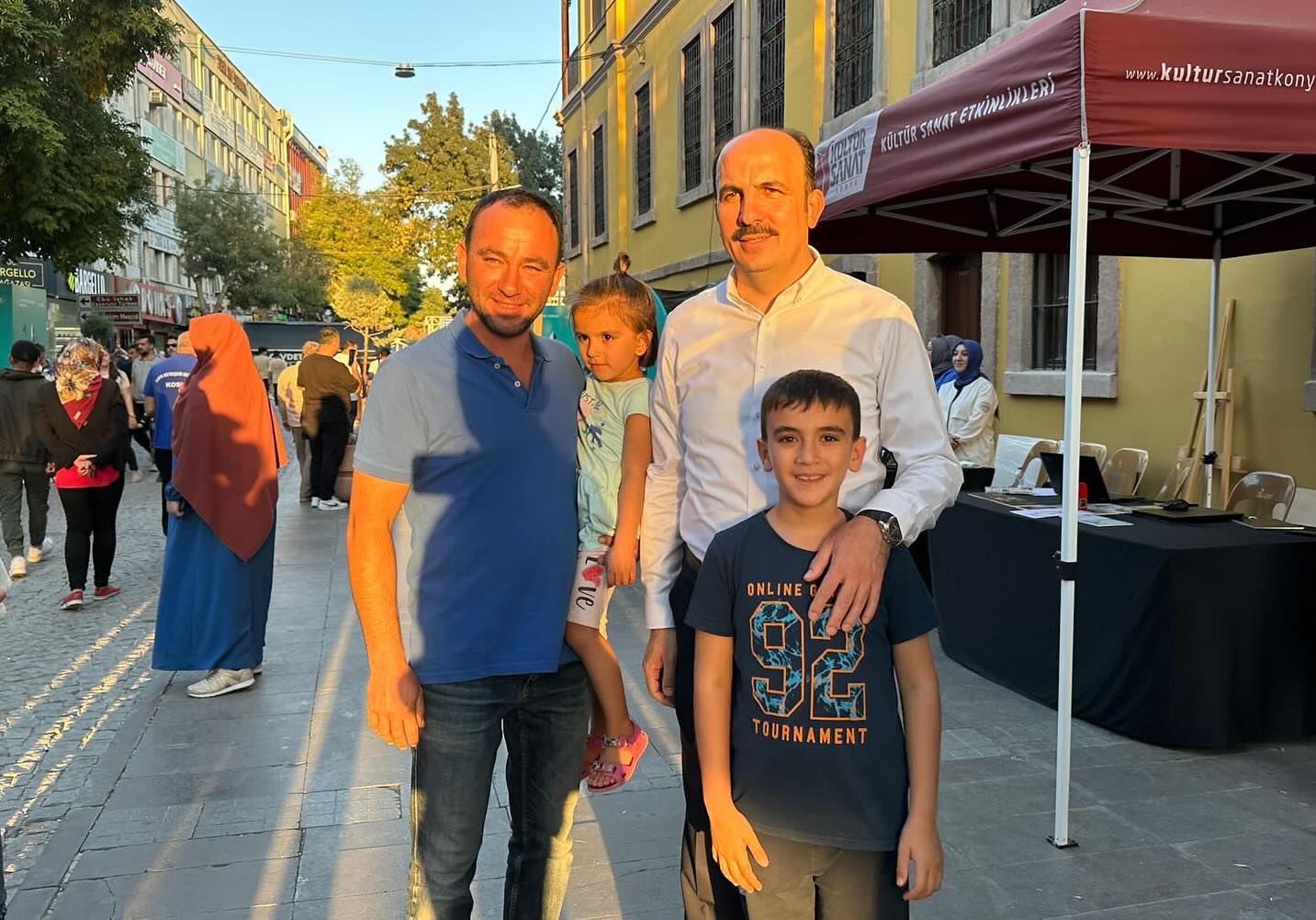 BAŞKAN ALTAY MİSTİK MÜZİK FESTİVALİ ETKİNLİKLERİNDE VATANDAŞLARLA BULUŞTU