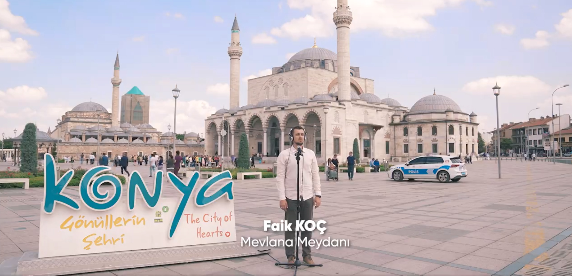 LİSE MEDENİYET AKADEMİSİ ÖĞRENCİLERİ NEŞET ERTAŞ’I "EĞİTİM İÇİN ÇAL" KLİBİYLE ANDI