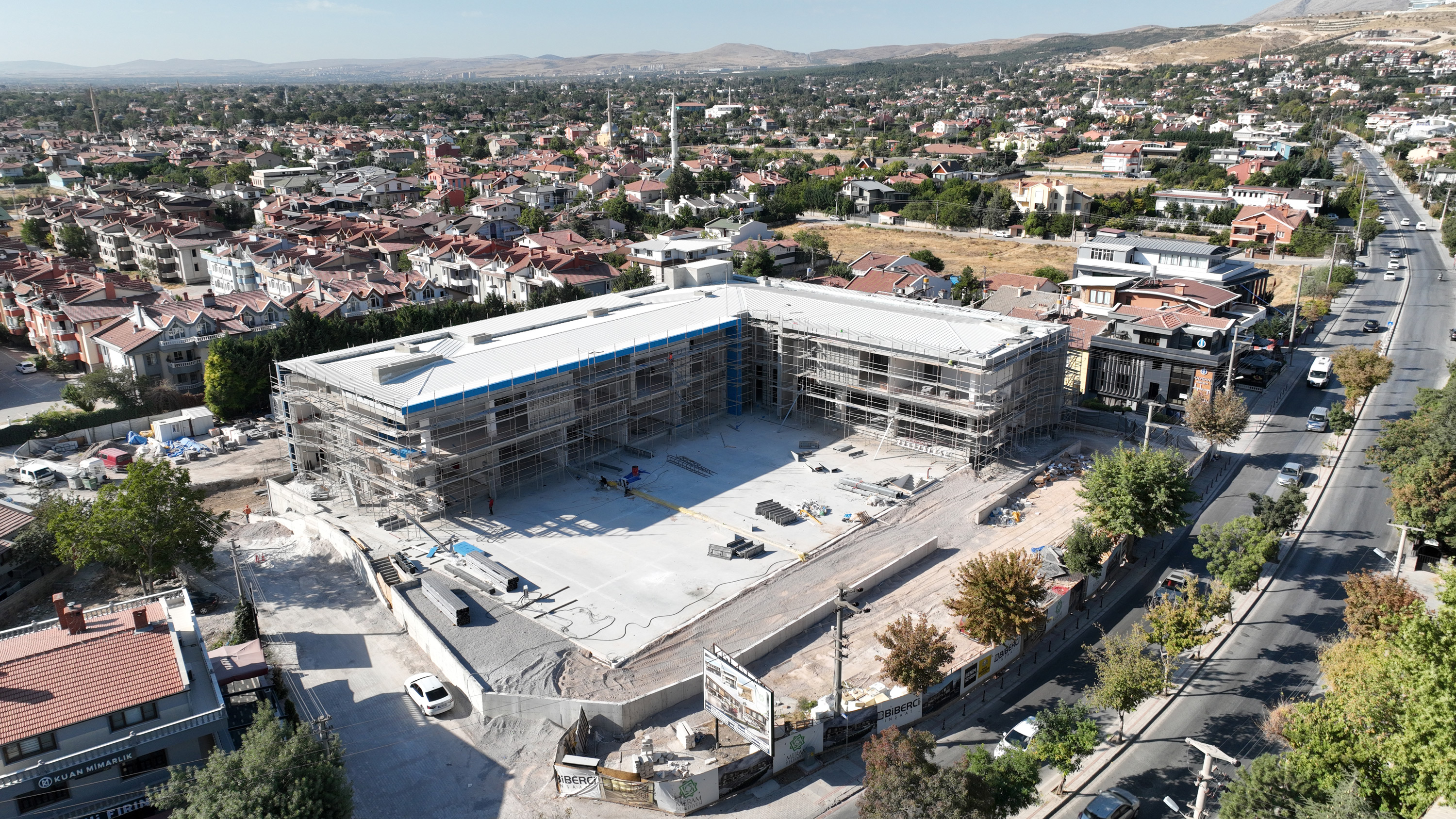 BAŞKAN ALTAY VE BAŞKAN KAVUŞ YAKA SOSYAL TESİSLERİ İNŞAATINI İNCELEDİ