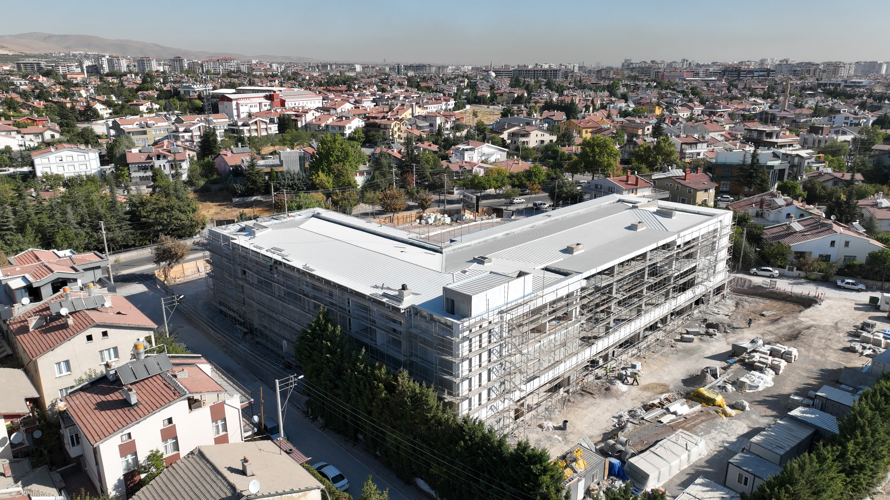 BAŞKAN ALTAY VE BAŞKAN KAVUŞ YAKA SOSYAL TESİSLERİ İNŞAATINI İNCELEDİ