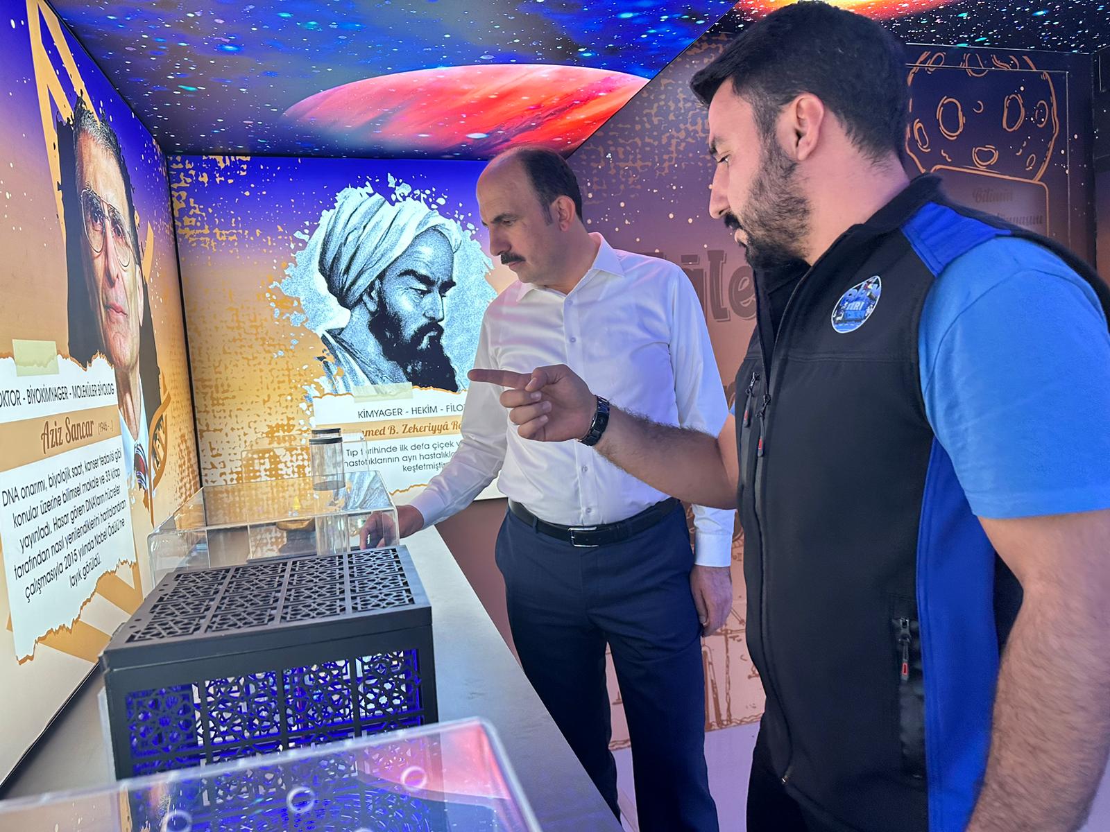 BAŞKAN ALTAY: “YENİ BİLİM TIRIMIZ ÇOCUKLARA BİLİM SEVGİSİ AŞILIYOR”