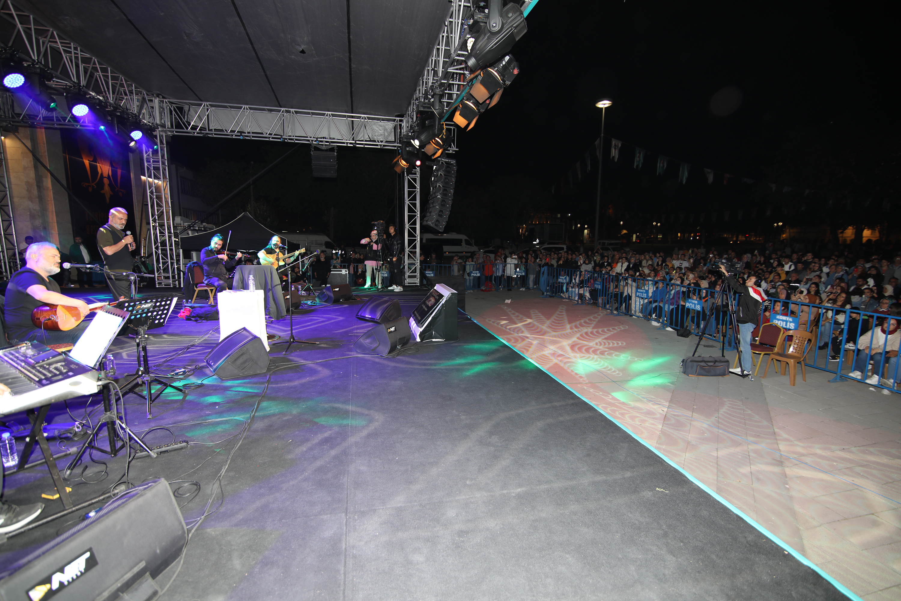 KONYA MİSTİK MÜZİK FESTİVALİ’NİN SON GÜNÜNDE YILMAZ ERDOĞAN KONYALILARLA BULUŞTU